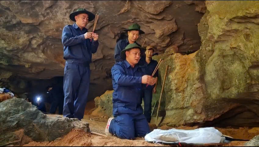 T&igrave;m thấy 4 h&agrave;i cốt liệt sĩ trong hang đ&aacute; ở L&agrave;o- Ảnh 2.