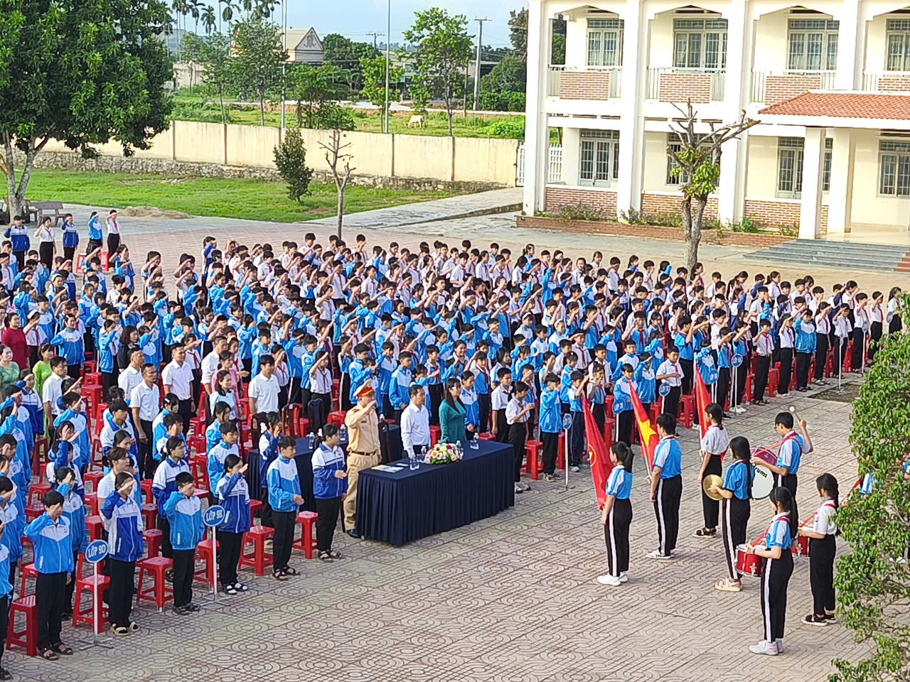 Giao xe máy cho con chưa đủ tuổi: Có thể bị phạt cải tạo không giam giữ đến 3 năm- Ảnh 3.