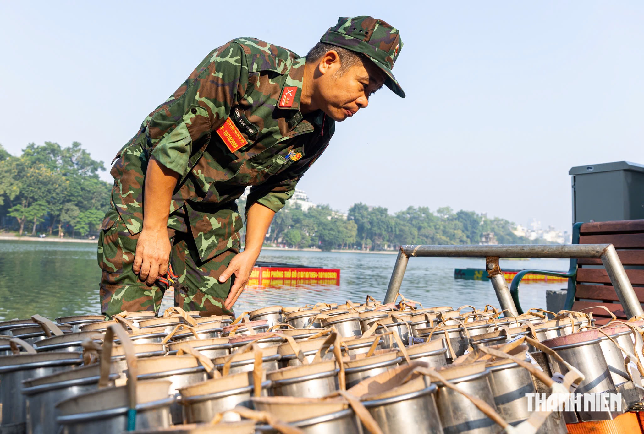 Cận cảnh trận địa ph&aacute;o hoa ch&agrave;o mừng Ng&agrave;y giải ph&oacute;ng thủ đ&ocirc;- Ảnh 13.