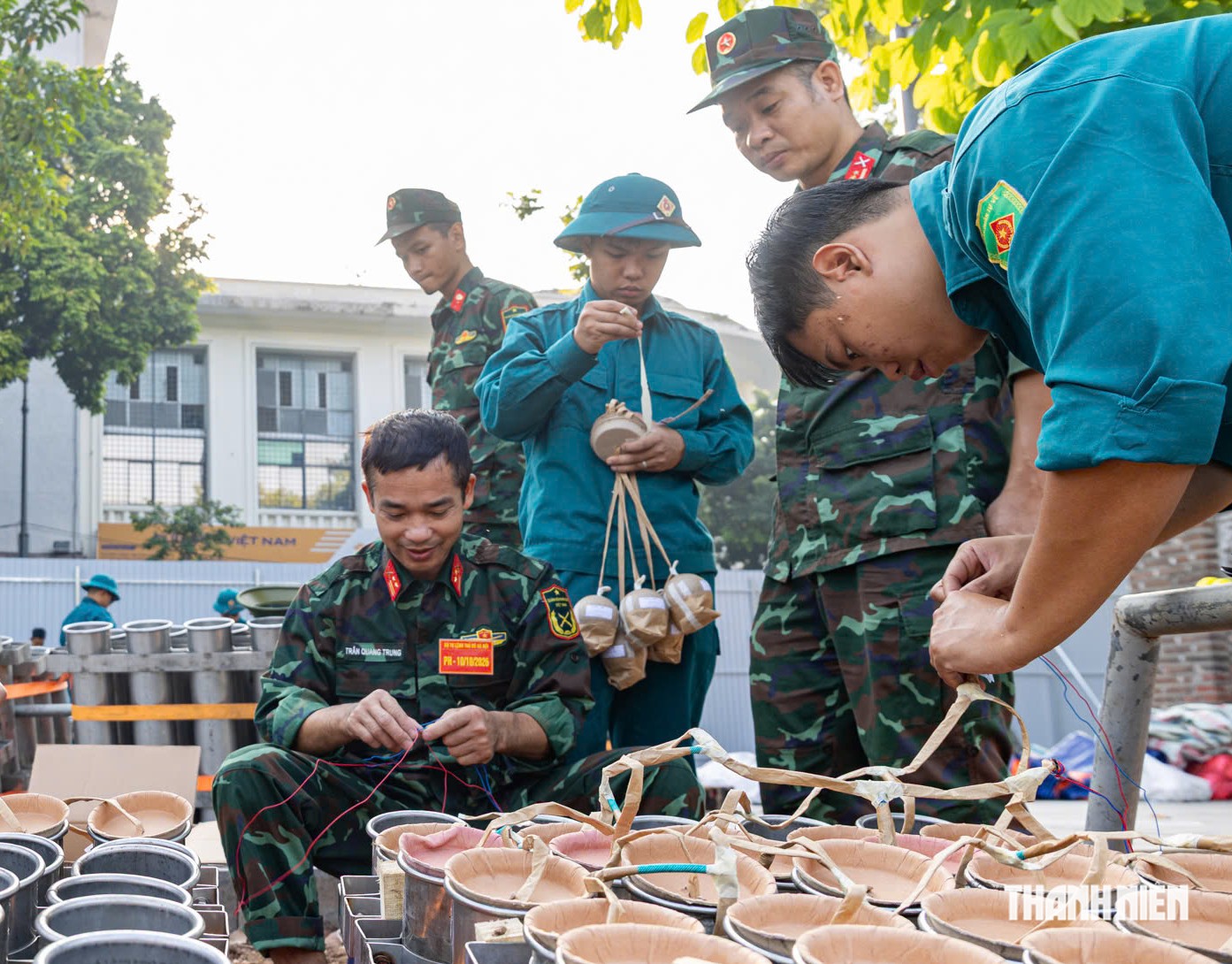 Cận cảnh trận địa ph&aacute;o hoa ch&agrave;o mừng Ng&agrave;y giải ph&oacute;ng thủ đ&ocirc;- Ảnh 3.
