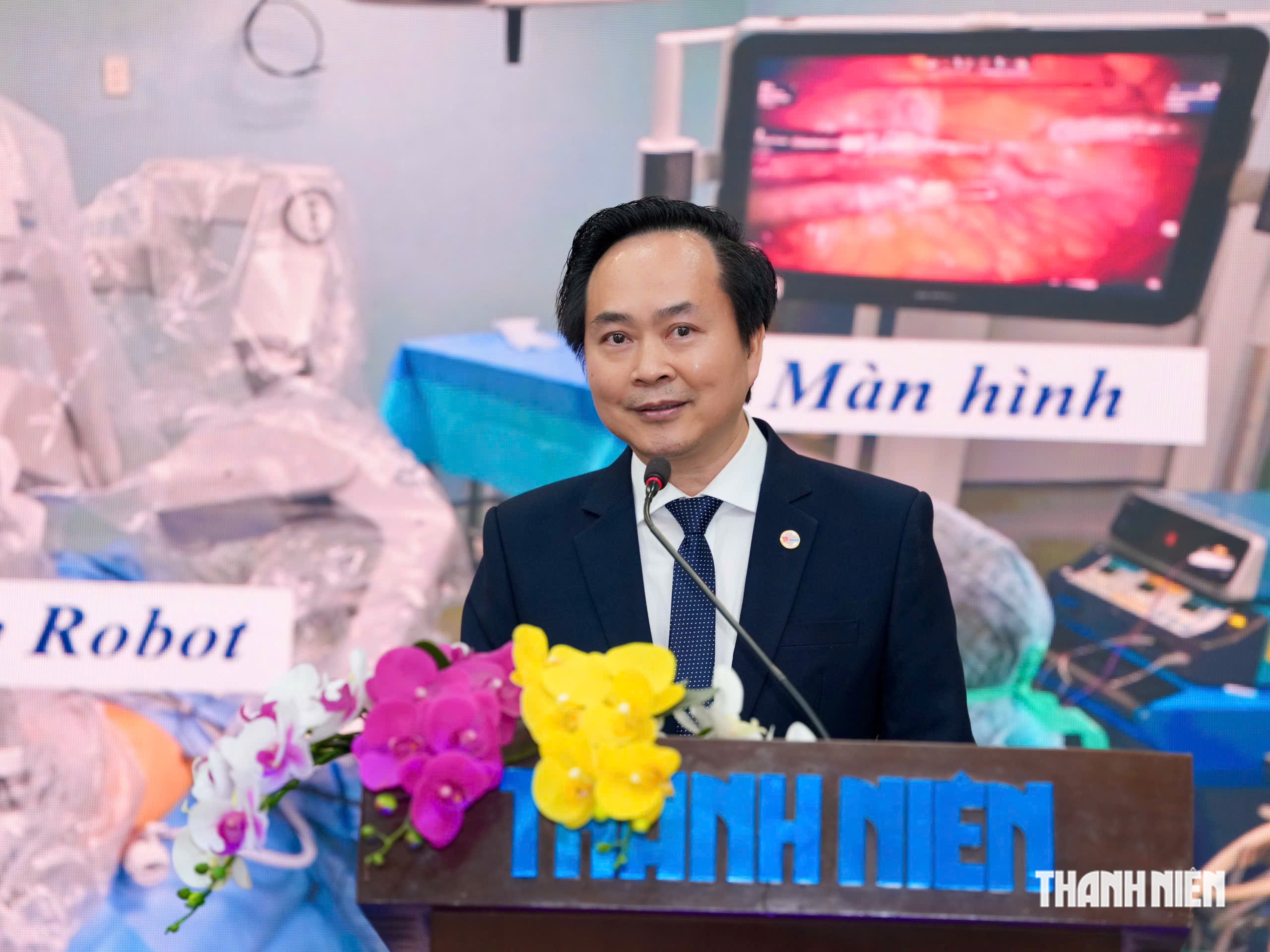 Phẫu thuật robot: Cần bảo hiểm y tế chia sẻ gánh nặng chi phí với người ...