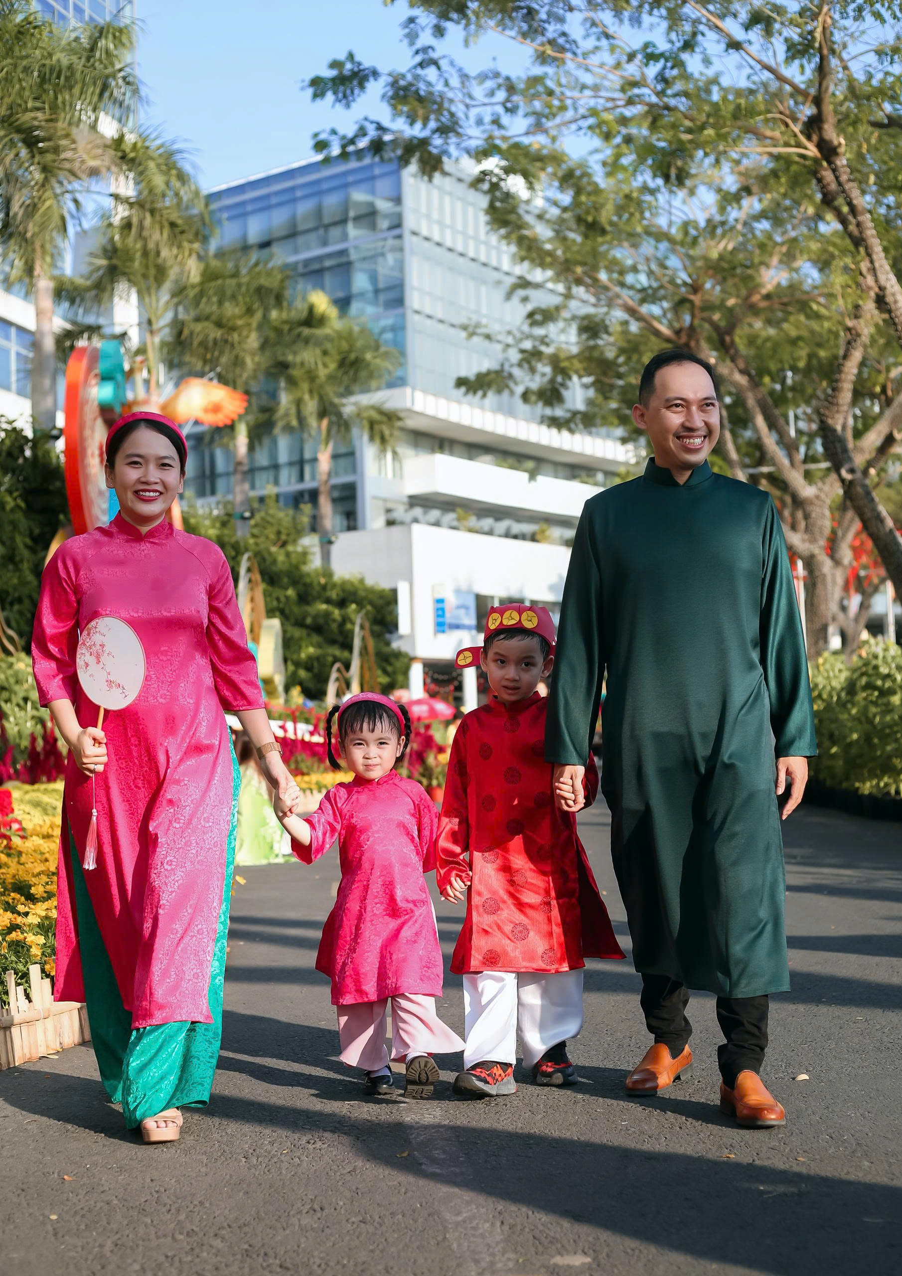 Để phần thưởng đến tay người sinh đủ 2 con trước 35 tuổi - Ảnh 1.