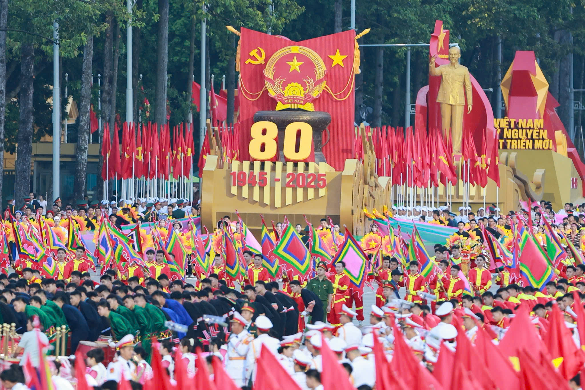 Đổi mới 2.0: 'Đường băng' thể chế cho kỷ nguy&ecirc;n vươn m&igrave;nh- Ảnh 2.