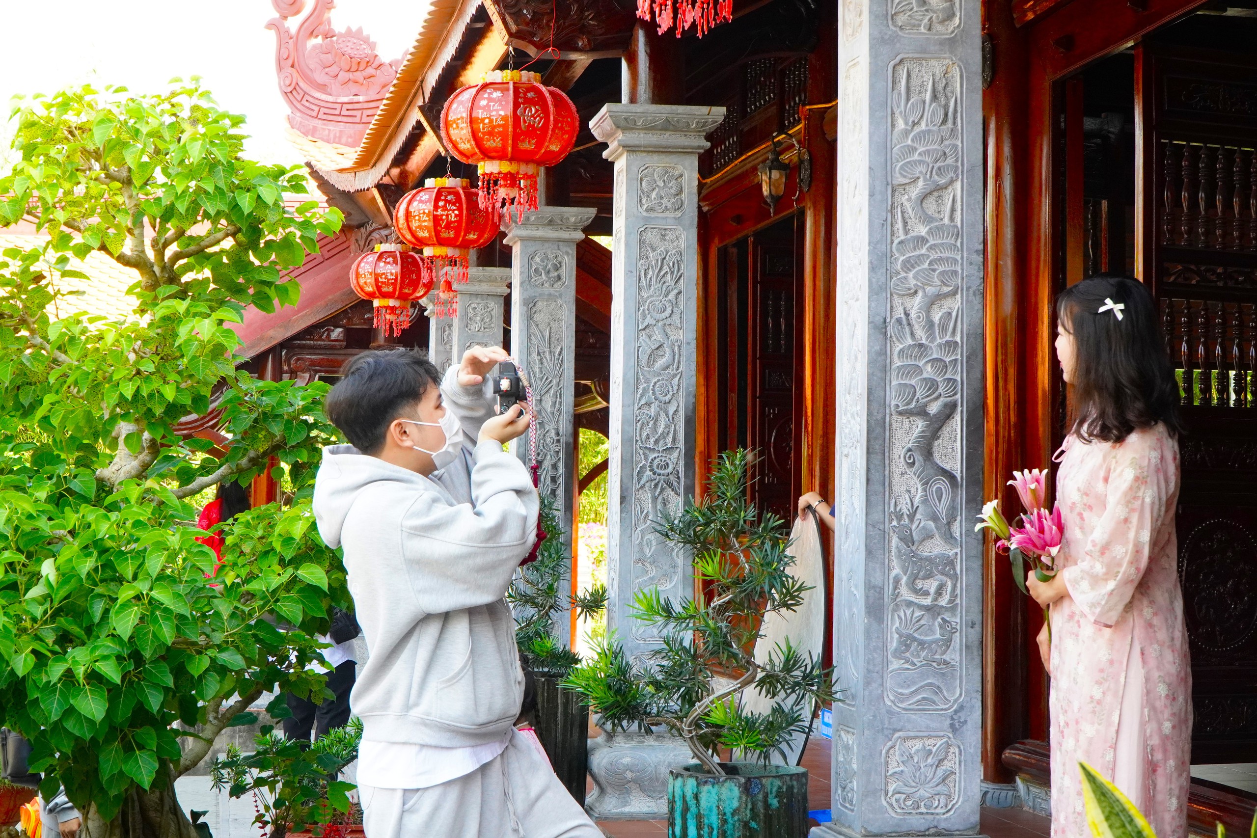 &lsquo;Phim trường ảnh tết&rsquo; thu h&uacute;t giới trẻ bậc nhất ở miền T&acirc;y- Ảnh 7.