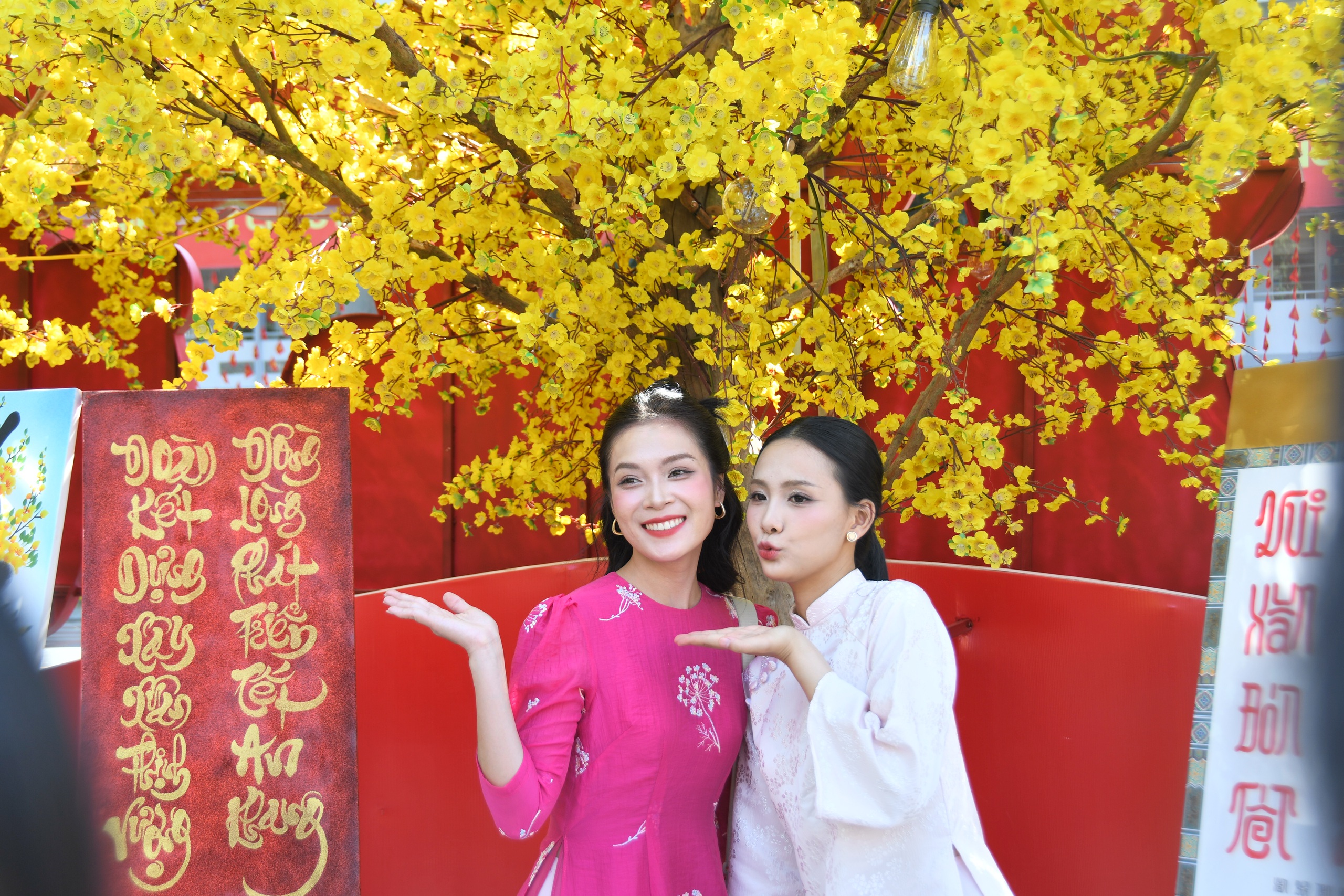 Đường mai v&agrave; d&agrave;n linh vật ngựa năm nay đẹp cỡ n&agrave;o? - Ảnh 15.