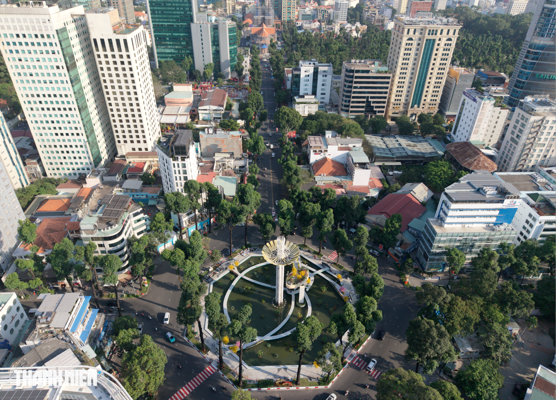 Ảnh mới nhất về Hồ Con R&ugrave;a, cầu thang bất ngờ được thay gam m&agrave;u kh&aacute;c - Ảnh 3.