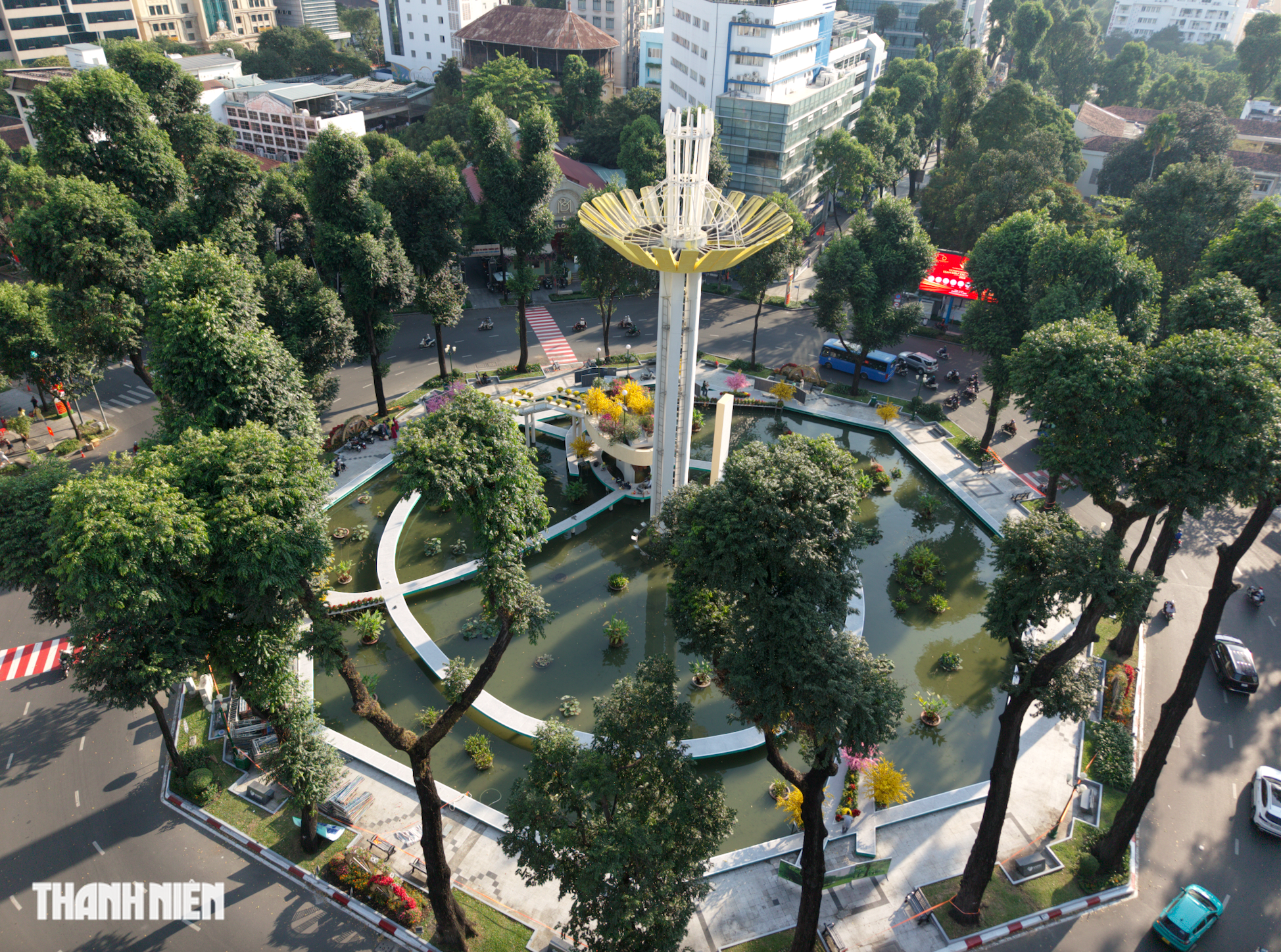 Ảnh mới nhất về Hồ Con R&ugrave;a, cầu thang bất ngờ được thay gam m&agrave;u kh&aacute;c - Ảnh 2.