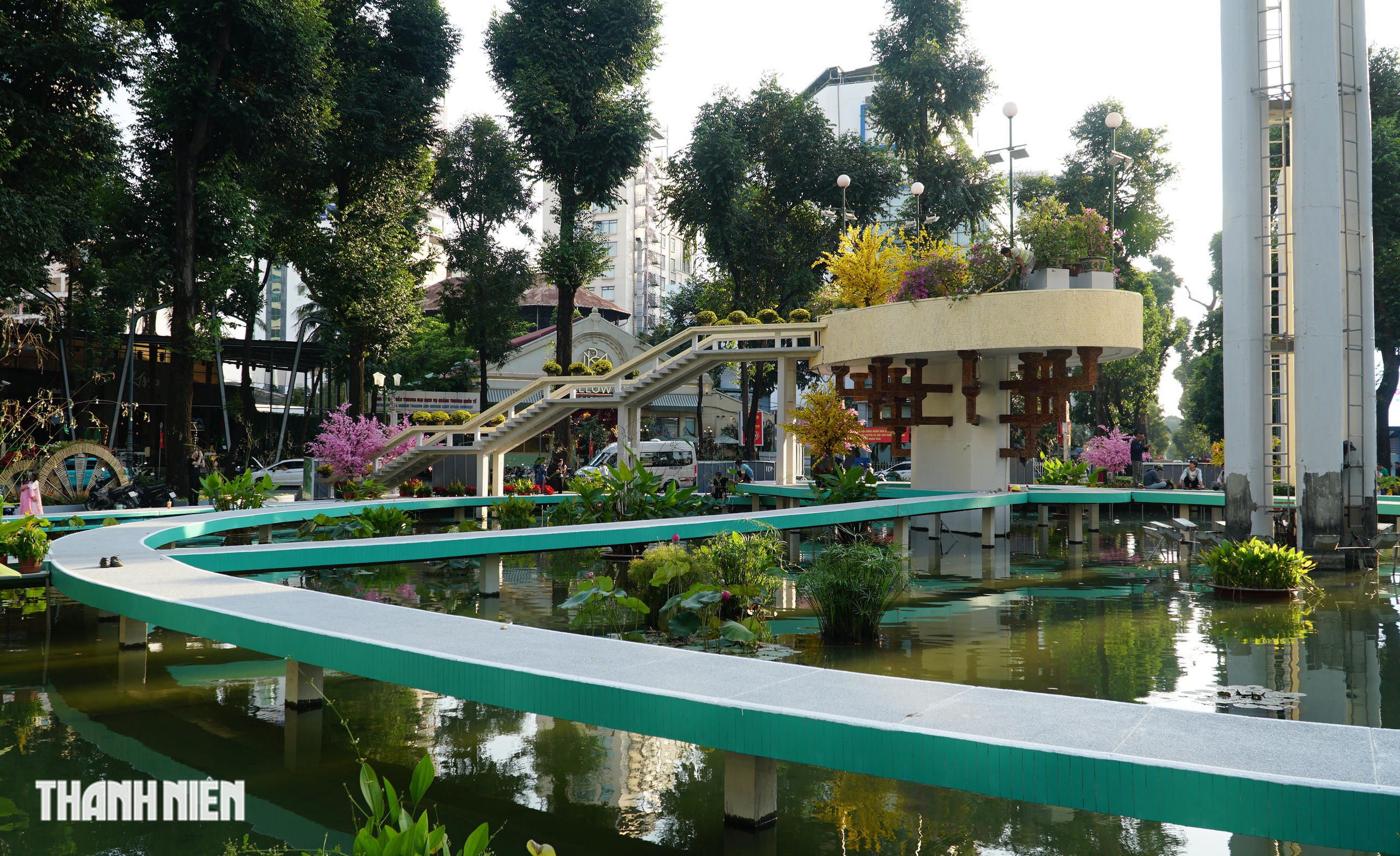 Ảnh mới nhất về Hồ Con R&ugrave;a, cầu thang bất ngờ được thay gam m&agrave;u kh&aacute;c - Ảnh 11.