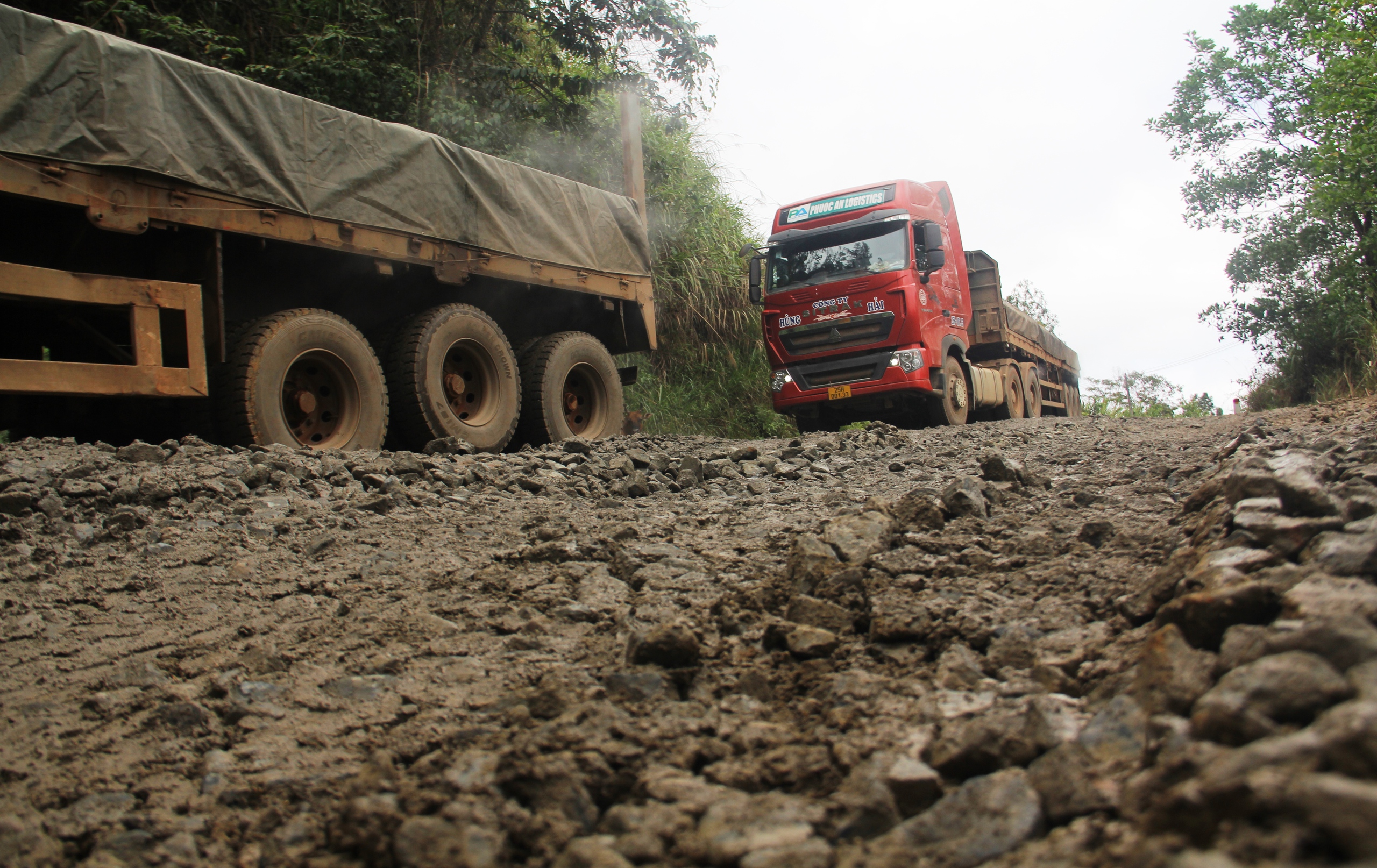 Tạm dừng lưu thông đối với xe 5 trục trên con đường 'đau khổ' nhất Đà Nẵng - Ảnh 1.