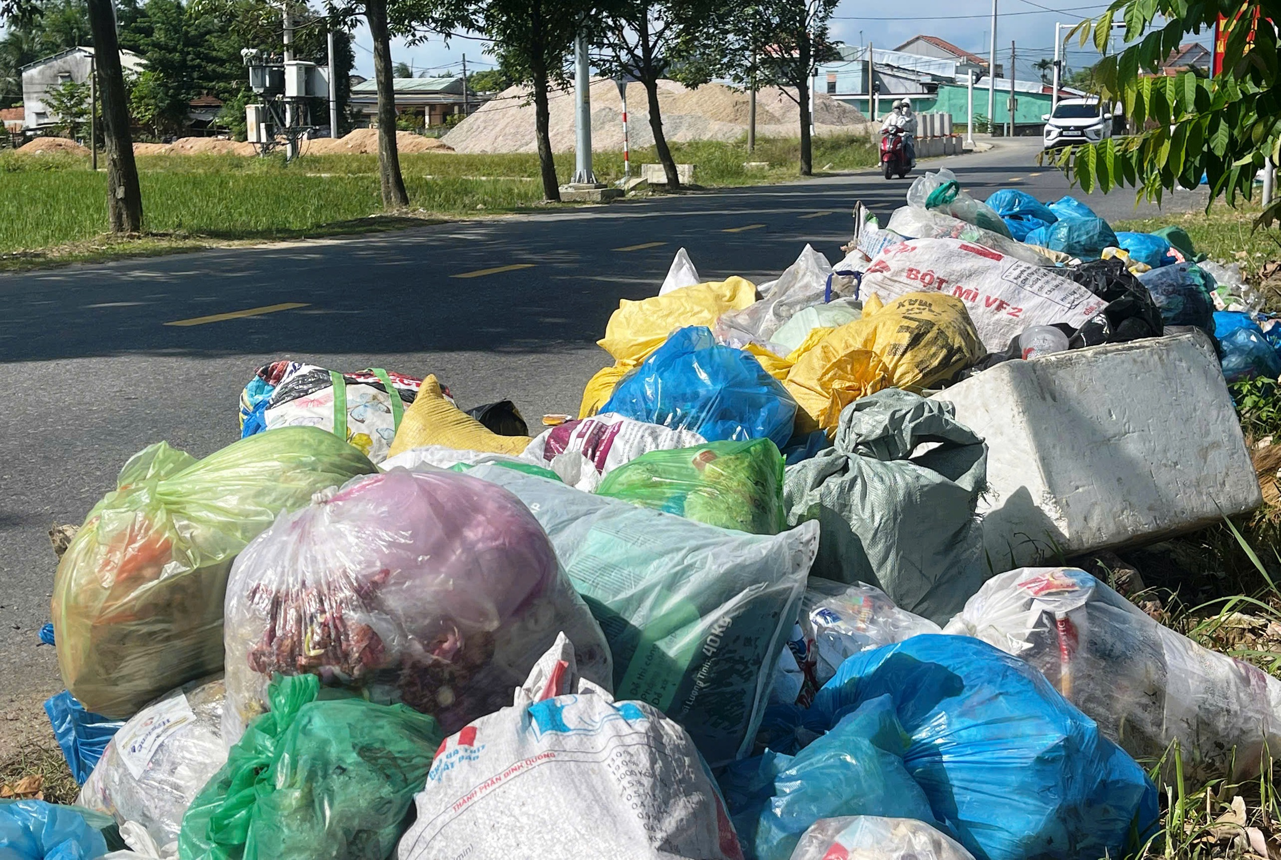 Đà Nẵng chuẩn hóa quy trình xử lý rác thải trước áp lực chạm mốc 3.600 tấn/ngày - Ảnh 1.