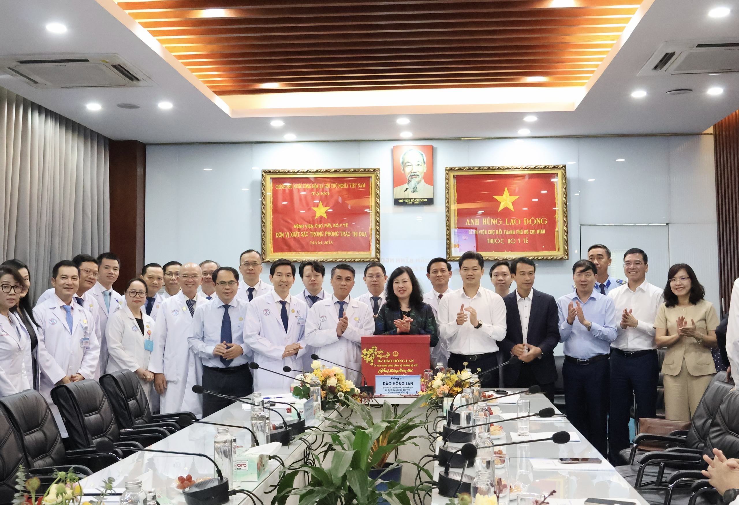 Bộ trưởng Bộ Y tế chỉ đạo sớm khởi công Bệnh viện Chợ Rẫy cơ sở 2 - Ảnh 2.