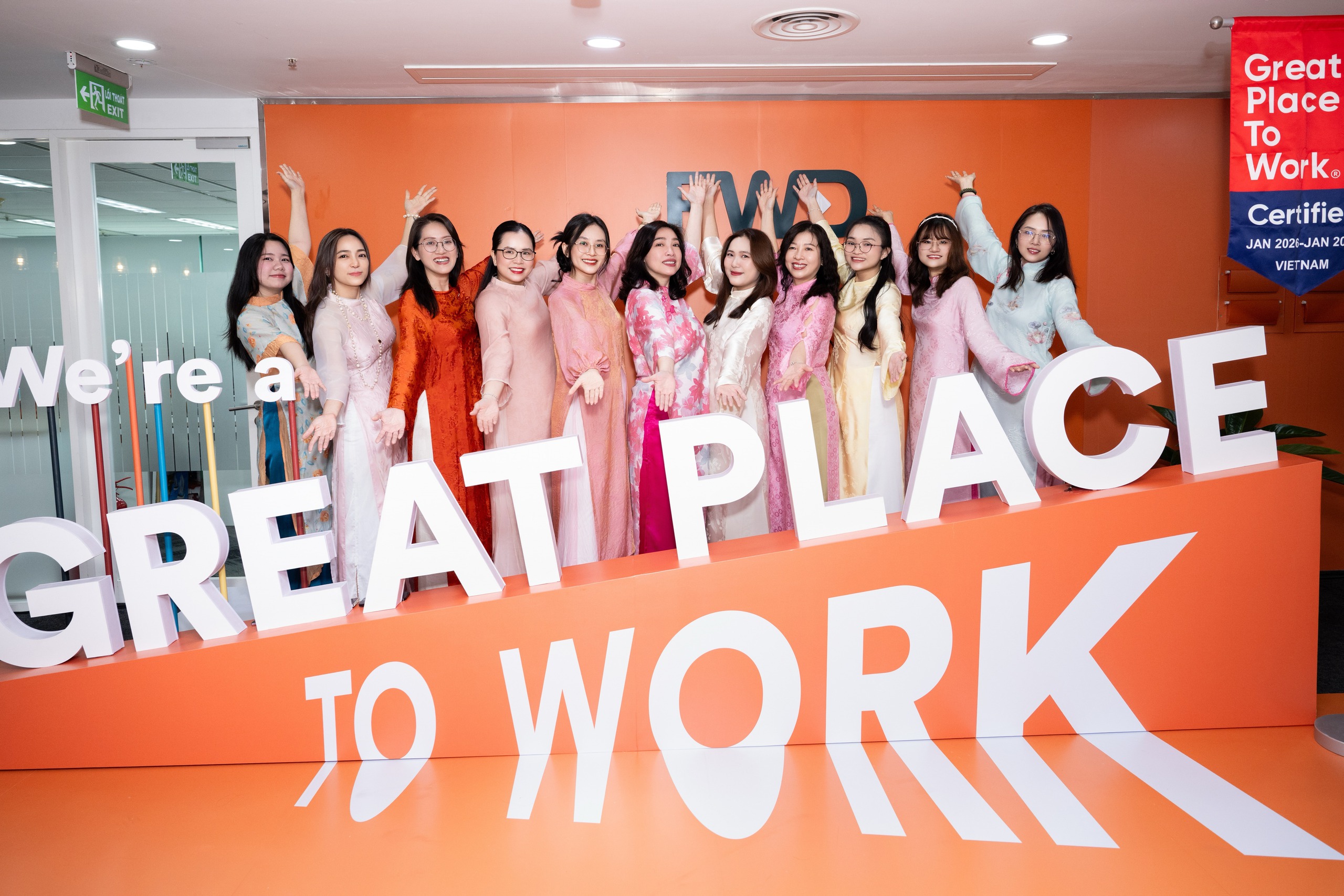 FWD Việt Nam trung thành với chiến lược: Con người là giá trị nền tảng - Ảnh 2.