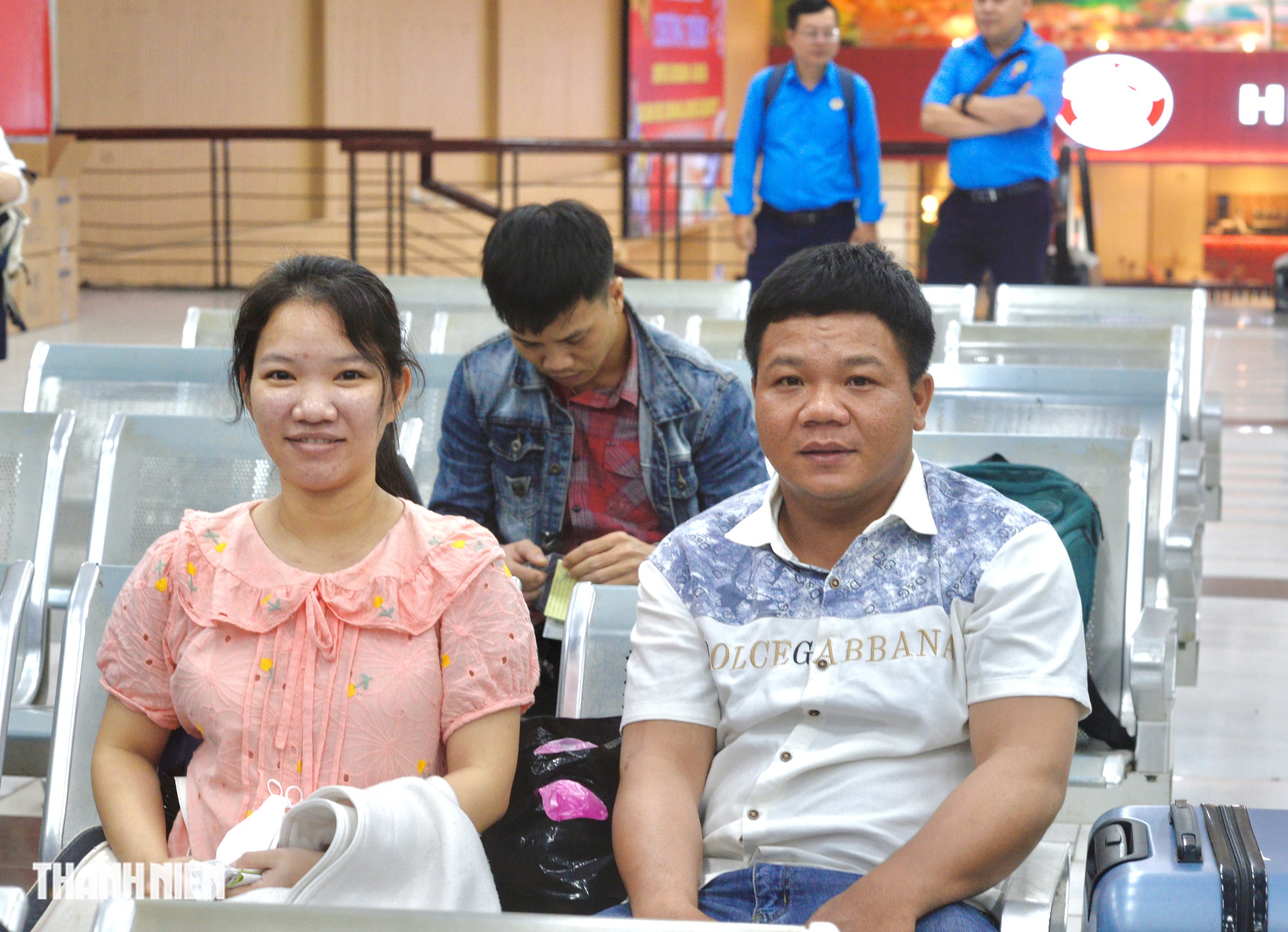 Ga S&agrave;i G&ograve;n gi&aacute;p tết: 'M&igrave;nh về qu&ecirc; ăn tết l&agrave; m&oacute;n qu&agrave; lớn nhất' - Ảnh 1.