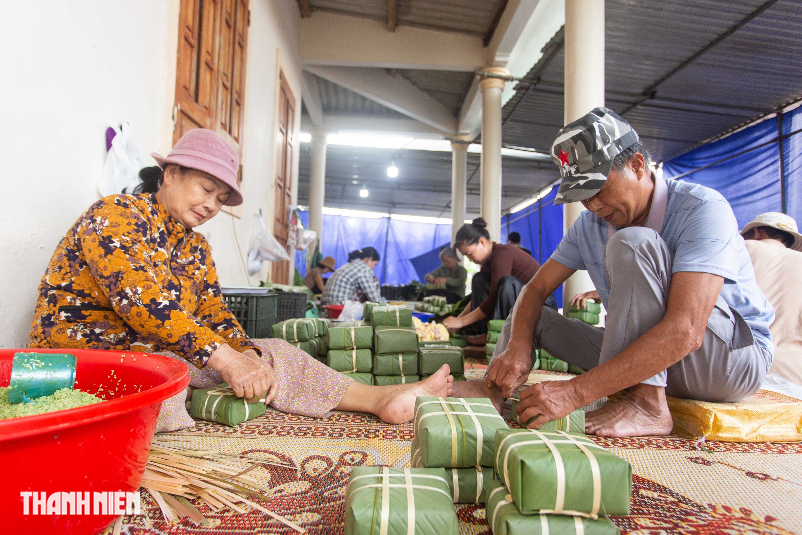 H&aacute;i rau ng&oacute;t vo nếp nấu ra m&oacute;n b&aacute;nh t&eacute;t mặt trăng nức tiếng Quảng Trị - Ảnh 6.