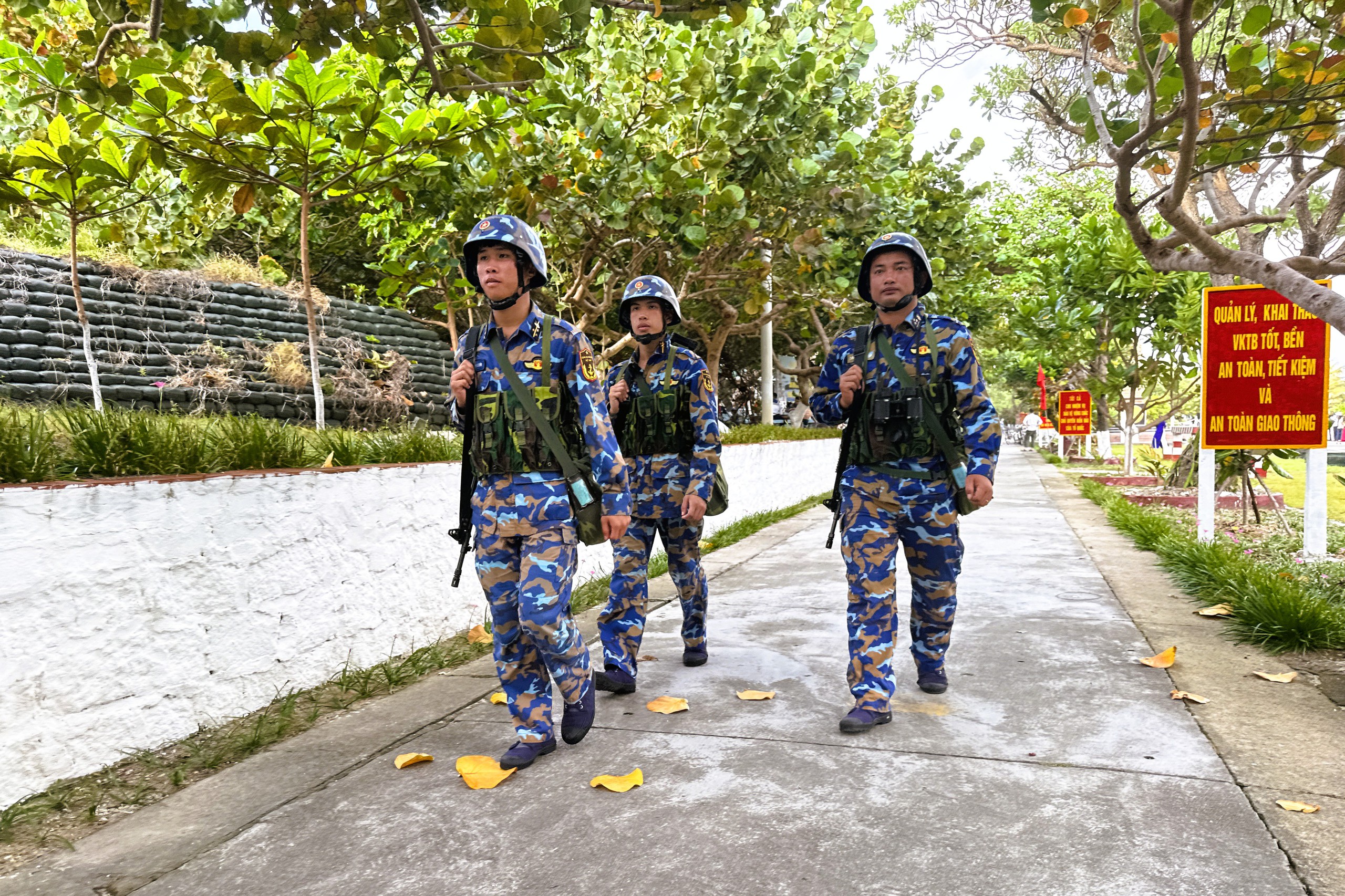 Tết ở Trường Sa - Kỳ 5: Sóng gió Song Tử Tây- Ảnh 15. Tết ở Trường Sa - Kỳ 5: Sóng gió Song Tử Tây- Ảnh 15.