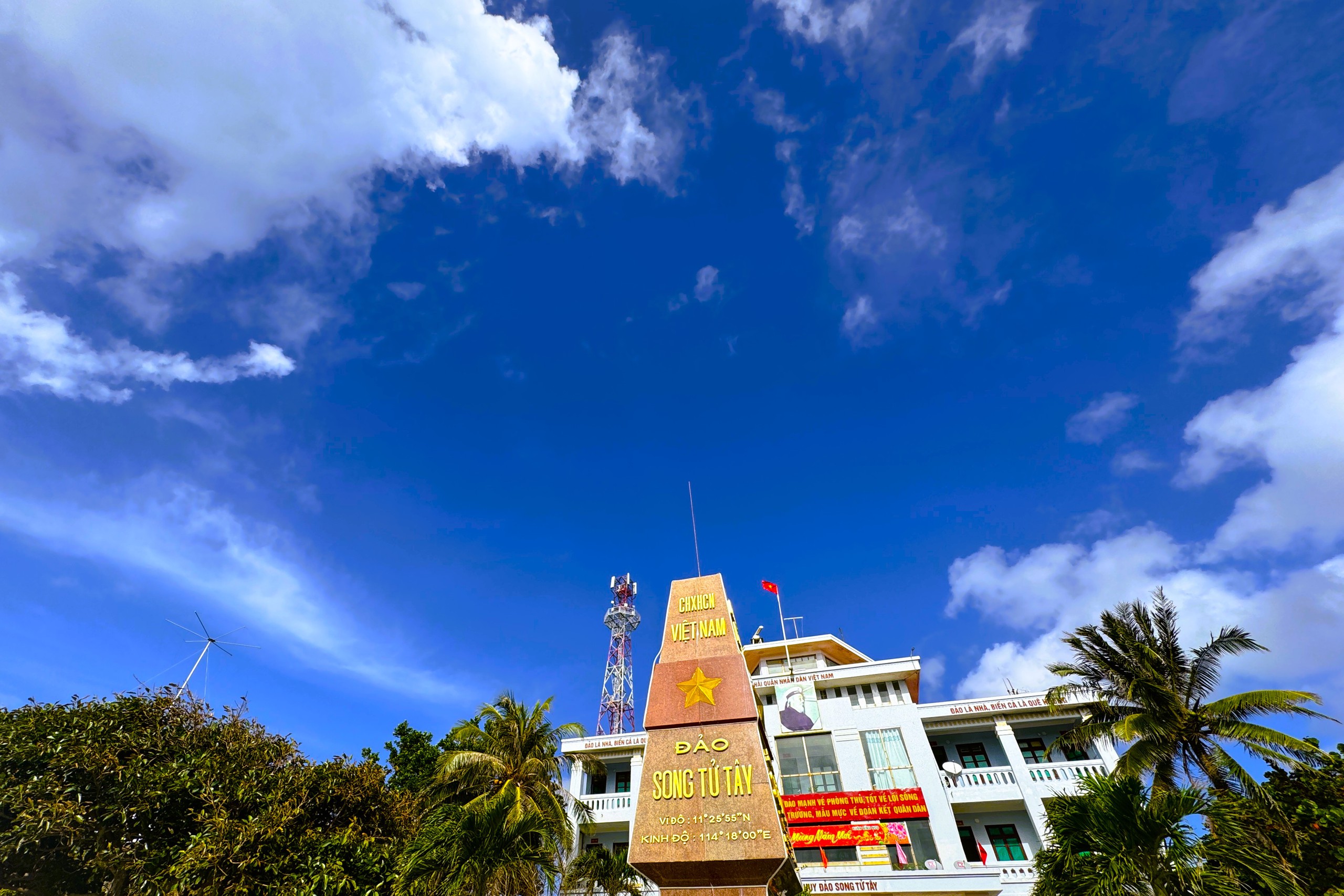 Tết ở Trường Sa - Kỳ 5: Sóng gió Song Tử Tây- Ảnh 10. Tết ở Trường Sa - Kỳ 5: Sóng gió Song Tử Tây- Ảnh 10.