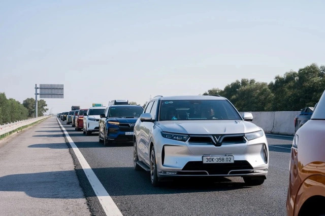L&aacute;i xe về Tết: C&oacute; n&ecirc;n đi &ocirc; t&ocirc; điện v&agrave;o cao tốc Bắc - Nam? - Ảnh 3.