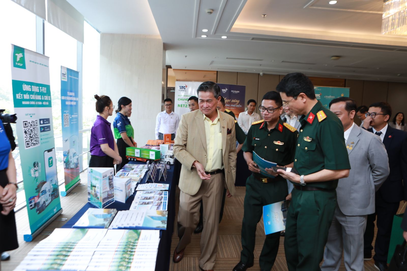 TTC IZ ký kết hợp đồng hợp tác đầu tư với Viettel Warehousing- Ảnh 6.