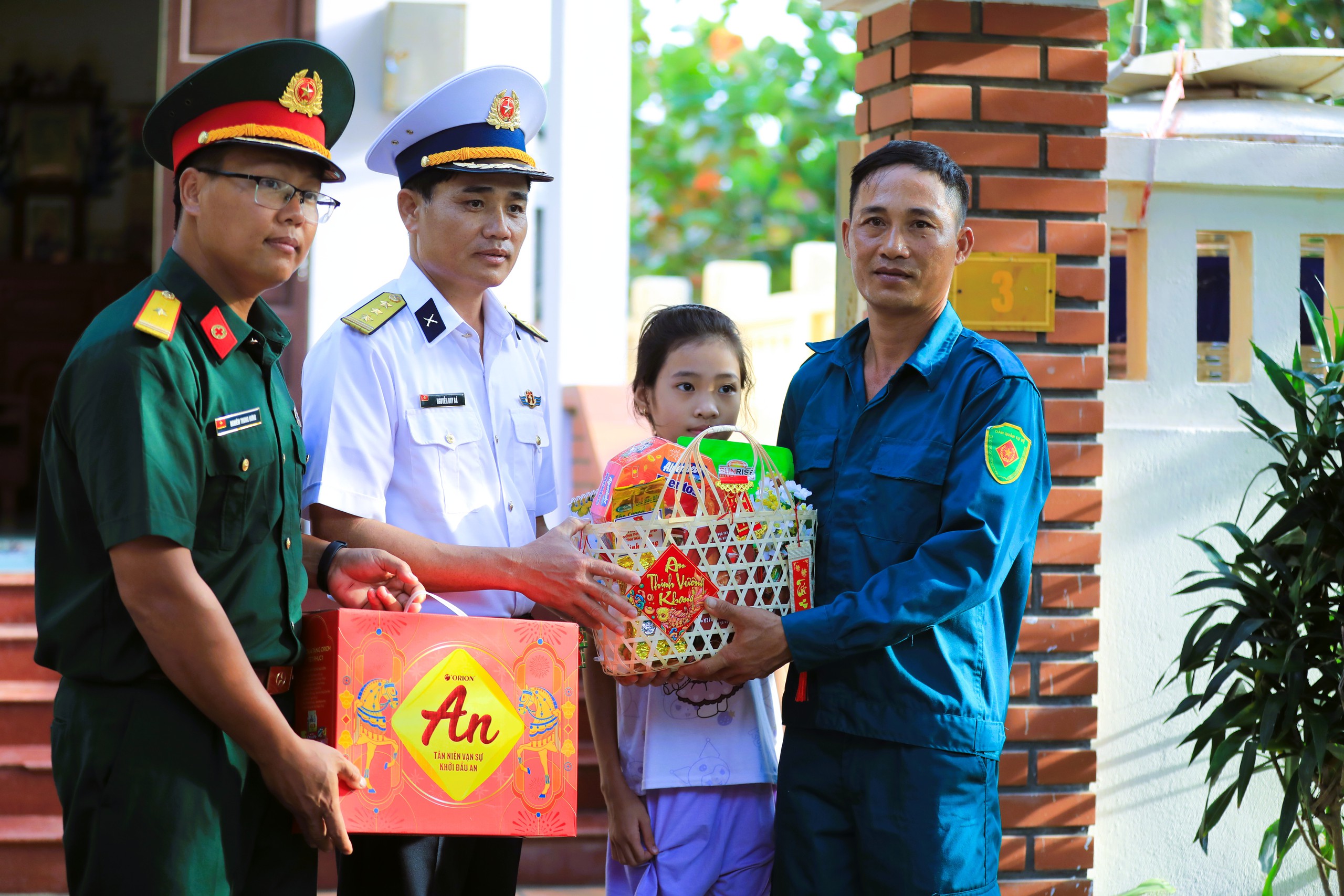 Tết ở Trường Sa - Kỳ 5: Sóng gió Song Tử Tây- Ảnh 12. Tết ở Trường Sa - Kỳ 5: Sóng gió Song Tử Tây- Ảnh 12.