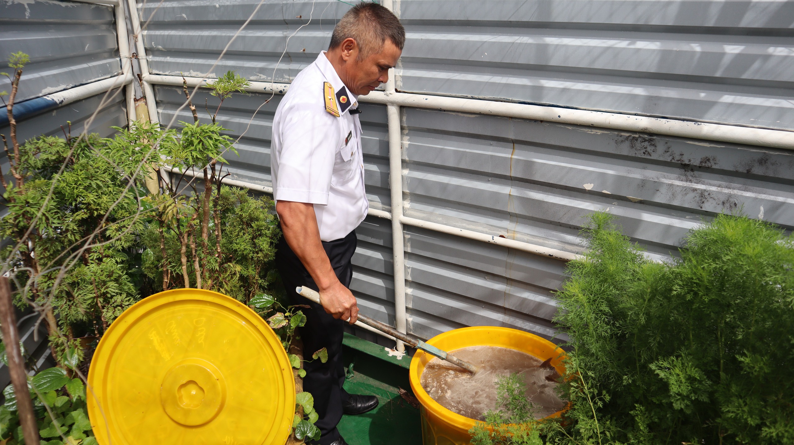 Tết của những 'cột mốc sống' trên biển, mãi vì chủ quyền Tổ quốc thiêng liêng- Ảnh 30.