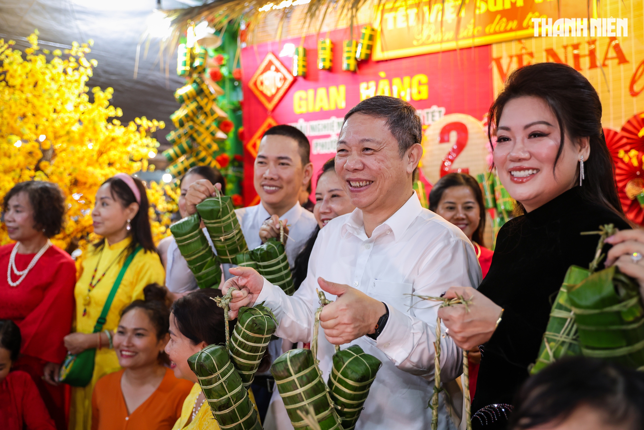 S&ocirc;i động mua sắm Tết tại &ldquo;Chợ hoa tết B&igrave;nh Đ&ocirc;ng&rdquo; với hơn 500 gian h&agrave;ng - Ảnh 5.