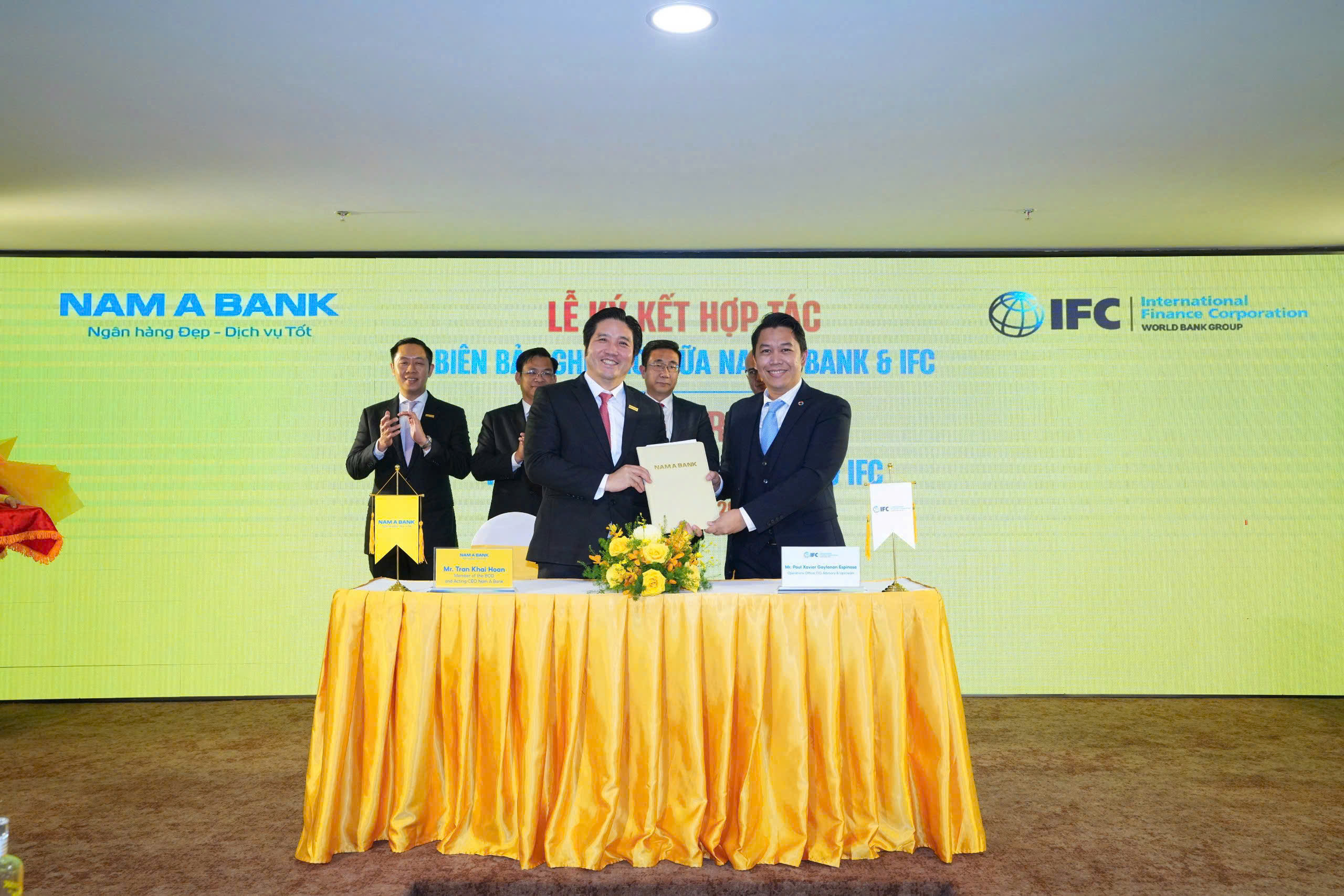 Nam A Bank ký kết hợp tác triển khai các sáng kiến chuyển đổi xanh trong VIFC-HCMC- Ảnh 1.