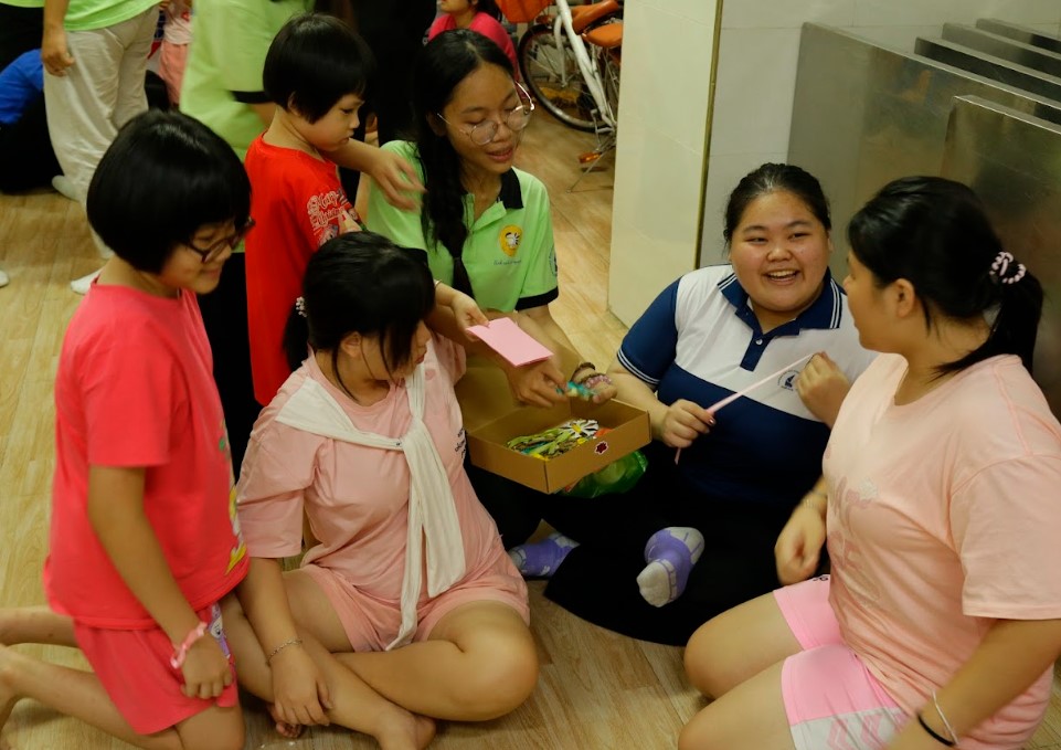 Giới trẻ TP . HCM chung tay mang tết đến cho người khó khăn năm 2026 - Ảnh 5. Giới trẻ TP . HCM chung tay mang tết đến cho người khó khăn năm 2026 - Ảnh 5.