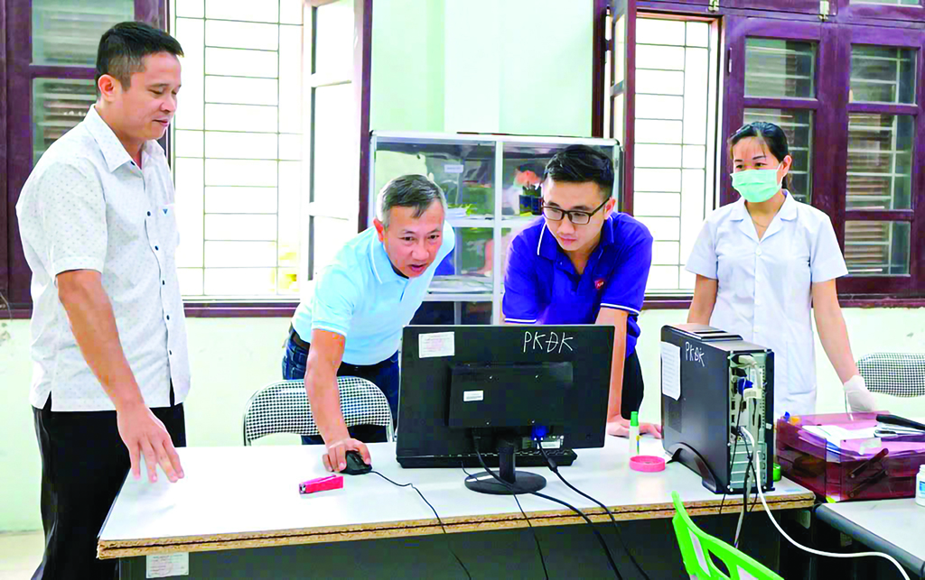 H&agrave;nh tr&igrave;nh gi&aacute;o dục của b&aacute;c sĩ trẻ Nguyễn Văn B&igrave;nh từ ước mơ đến thực tế - Ảnh 2.