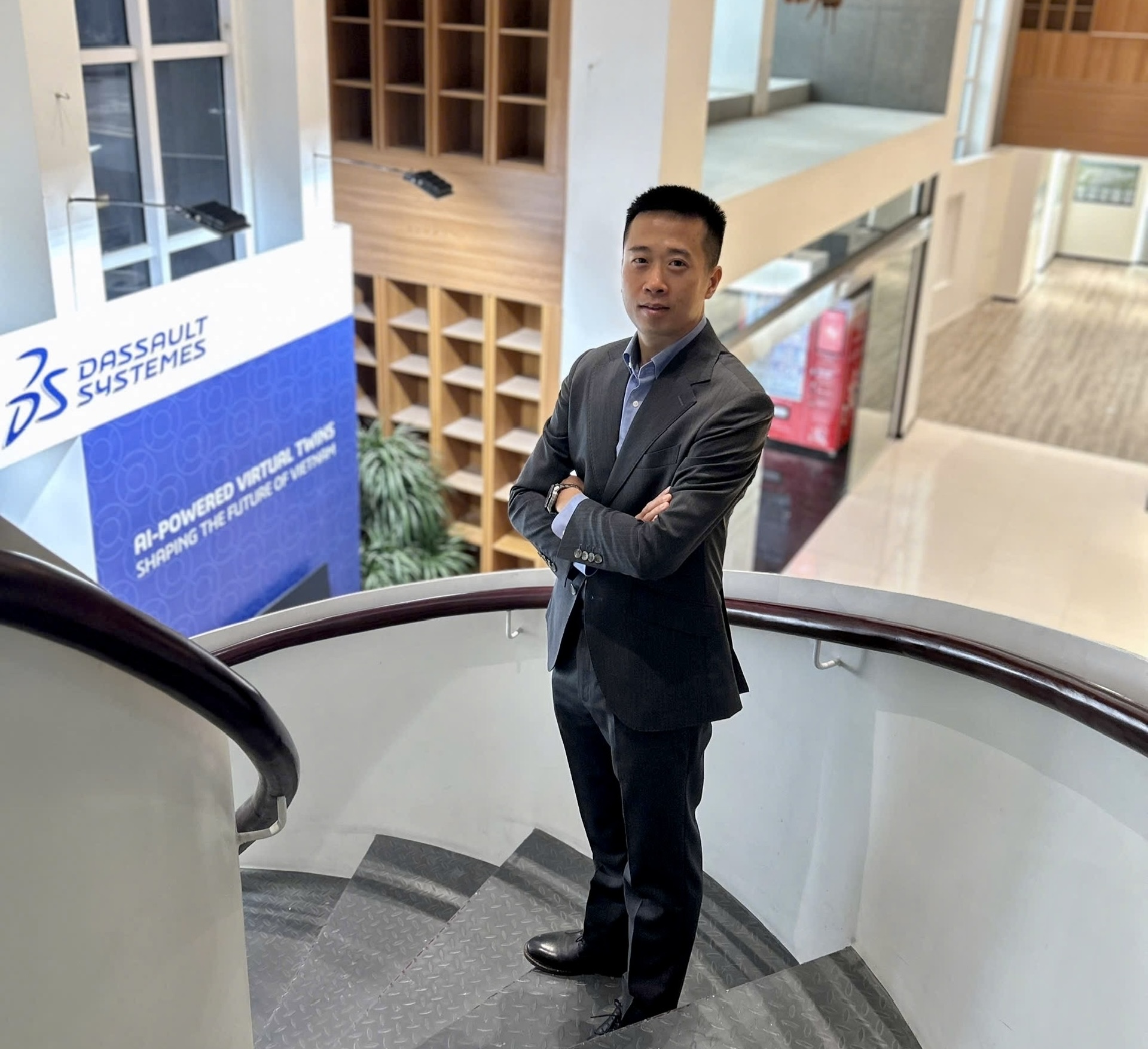 Từ học sinh trường dân lập đầu tiên Việt Nam đến tiến sĩ Anh quốc - Ảnh 2.