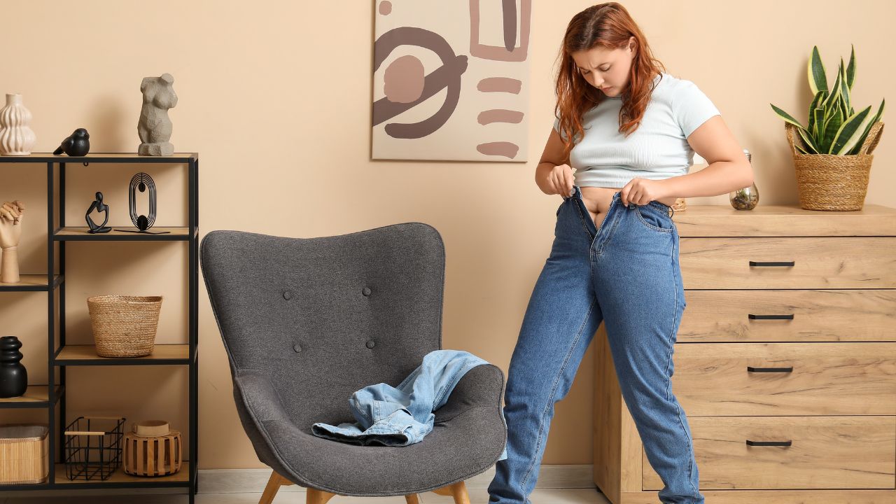 Cảnh b&aacute;o hậu quả sức khỏe kh&ocirc;n lường khi mặc quần &aacute;o b&oacute; s&aacute;t cơ thể - Ảnh 1.