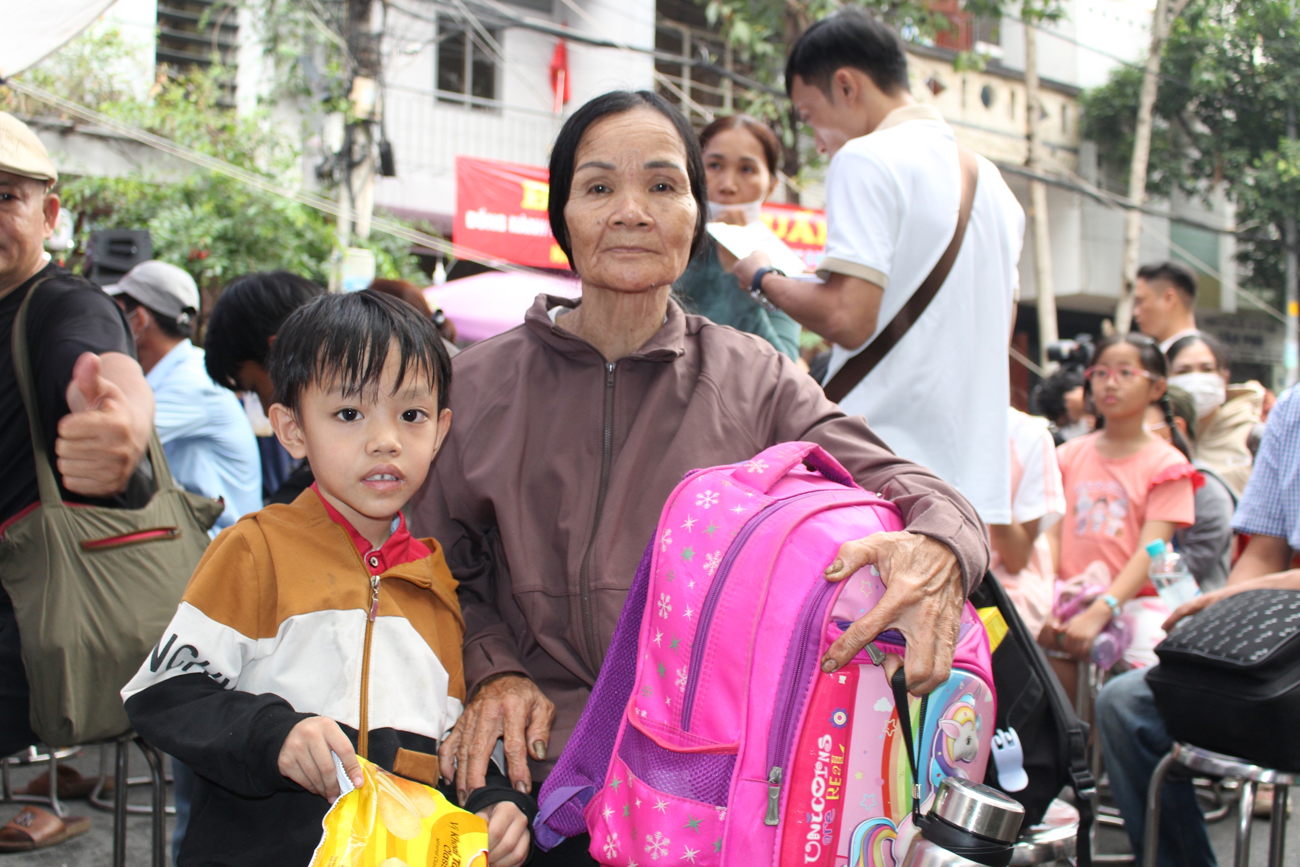 Điều đặc biệt về chuyến xe nghĩa tình ‘bao’ từ A đến Z   - Ảnh 8.