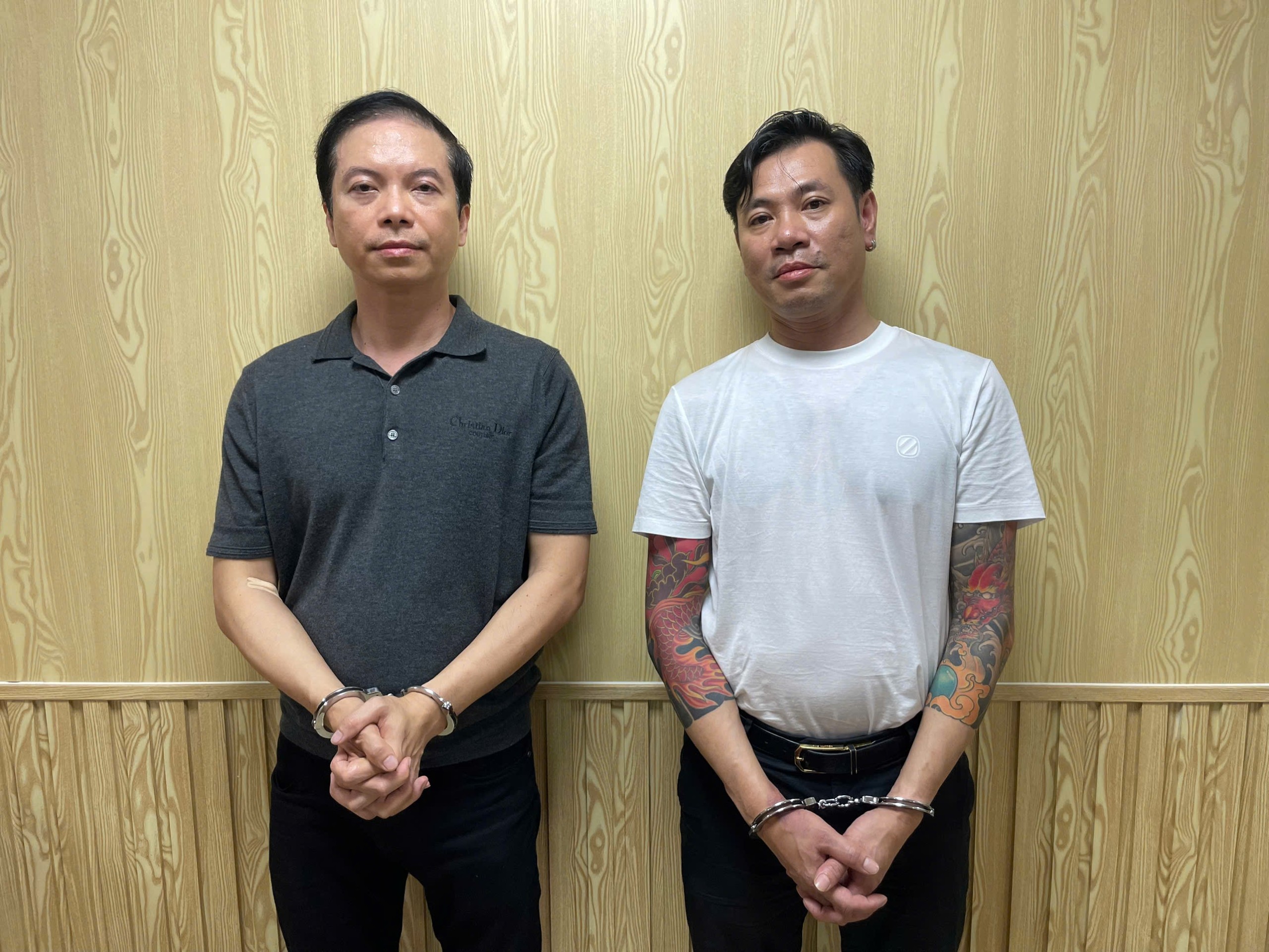 Bắt khẩn cấp người đàn ông lái Bently hung hăng sau va chạm giao thông - Ảnh 2.