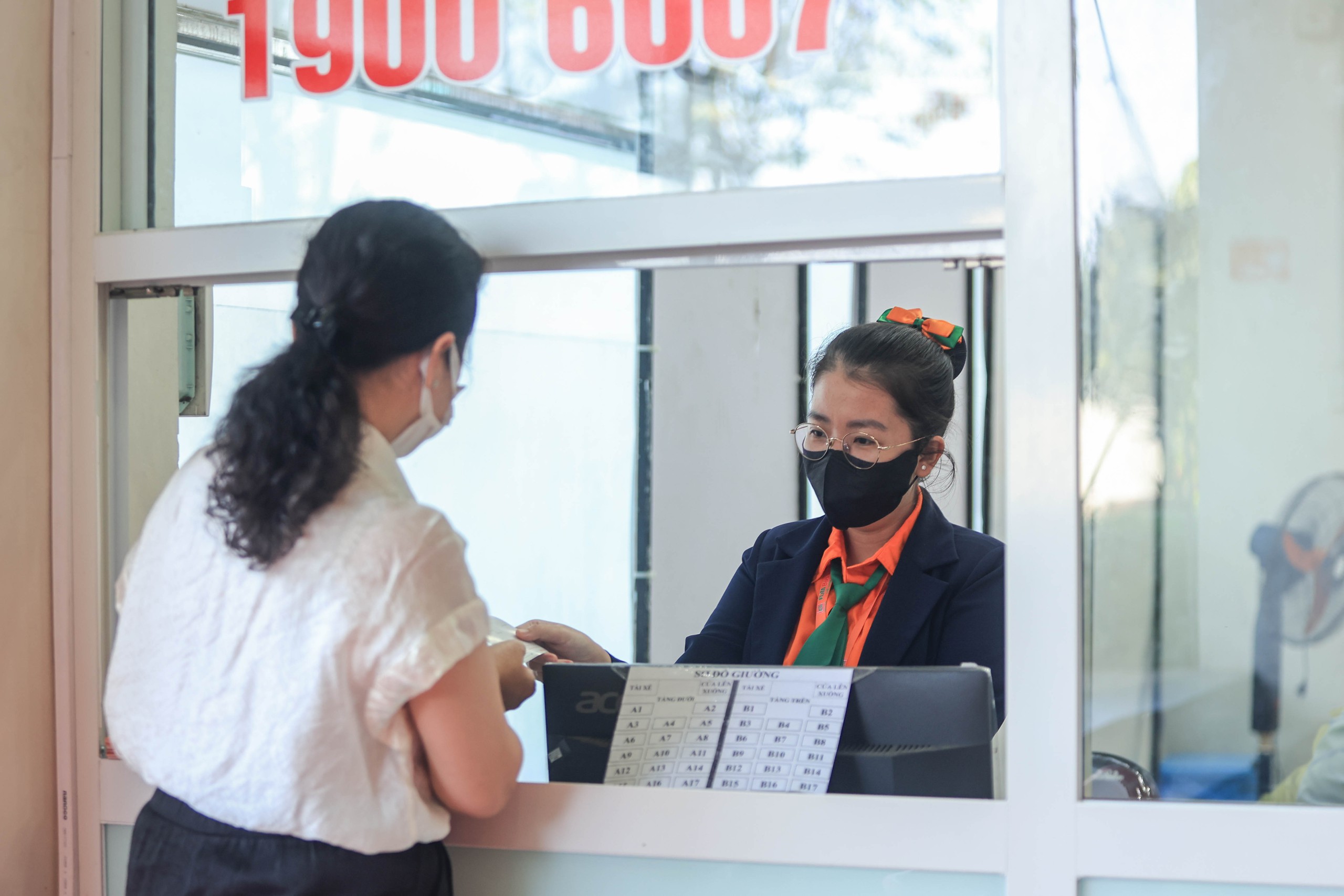 Xe Phương Trang trung chuyển miễn phí tại bệnh viện TP . HCM giúp bệnh nhân giảm nhọc nhằn - Ảnh 2.