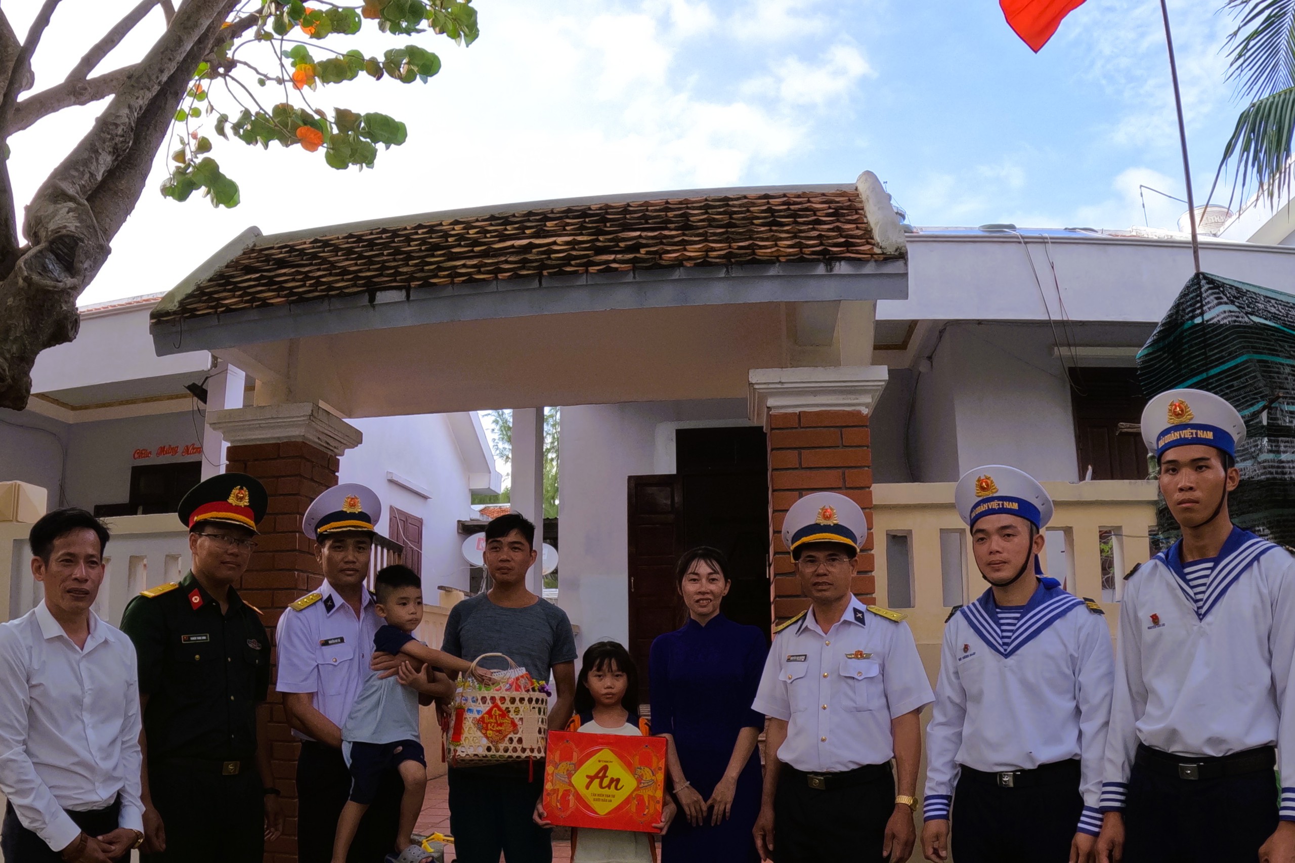 Tết ở Trường Sa - Kỳ 6: Những món quà đặc biệt- Ảnh 14.