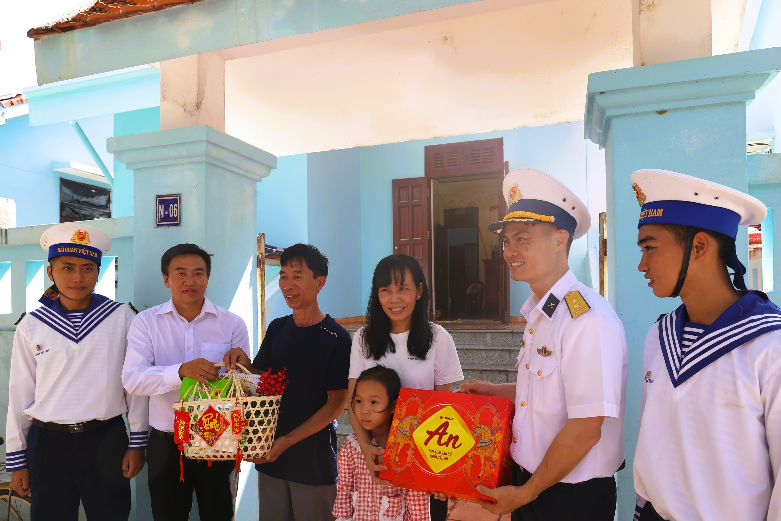 Tết ở Trường Sa - Kỳ 6: Những món quà đặc biệt- Ảnh 17.