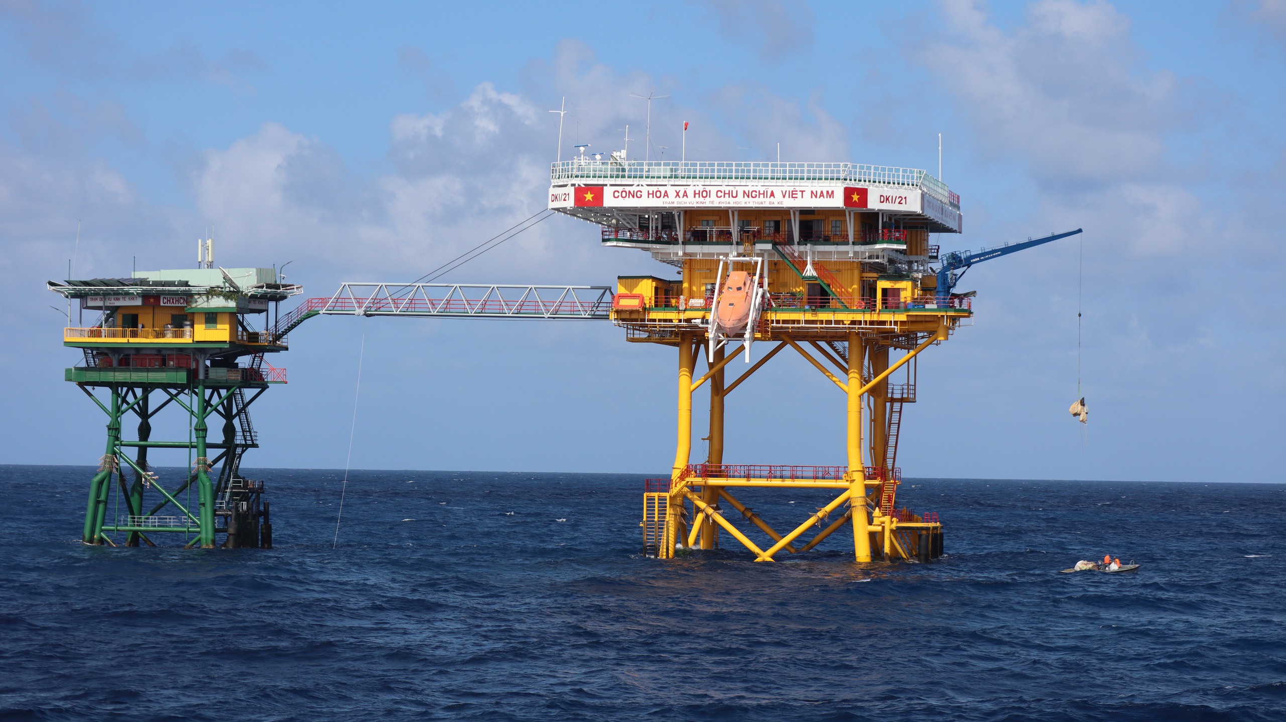 Trải nghiệm đu dây lên nhà giàn DK1 giữa biển khơi đầy phấn khích năm 2026 - Ảnh 21.