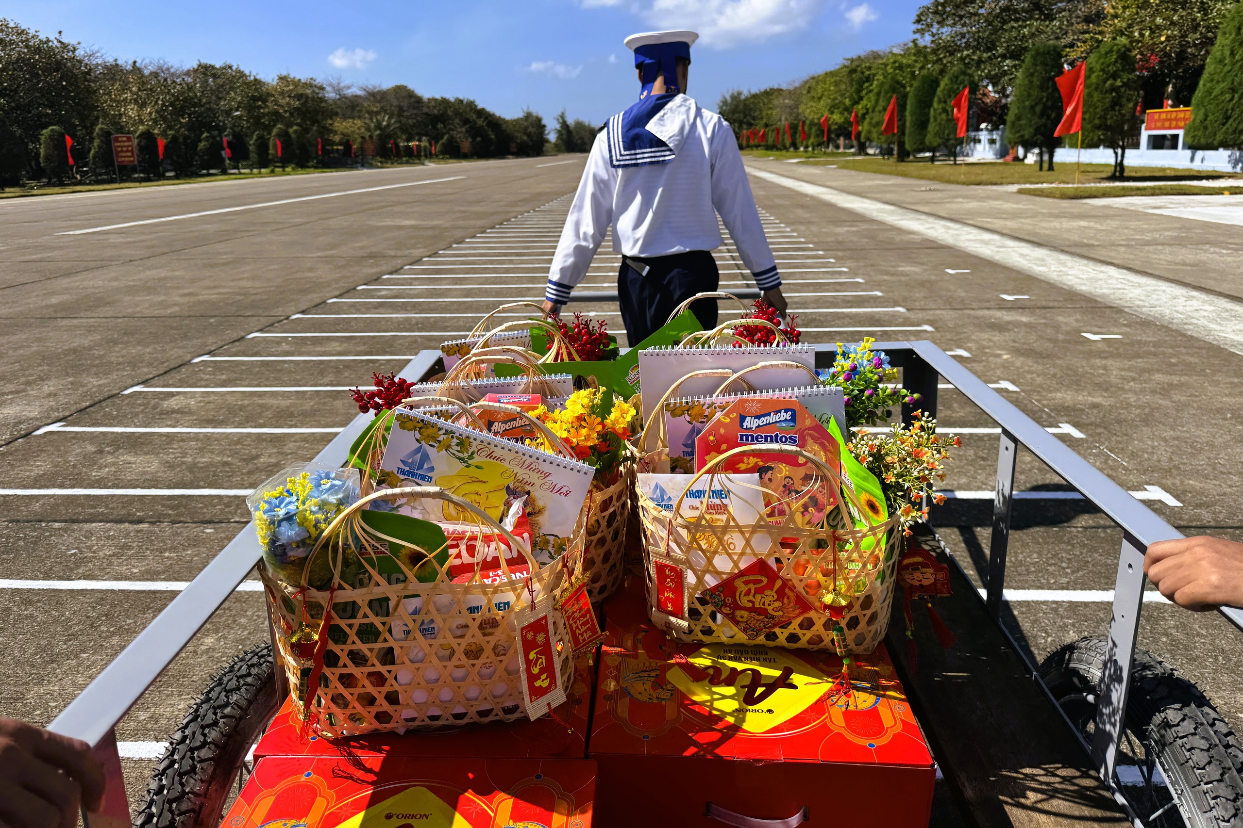 Tết ở Trường Sa - Kỳ 6: Những món quà đặc biệt- Ảnh 11.