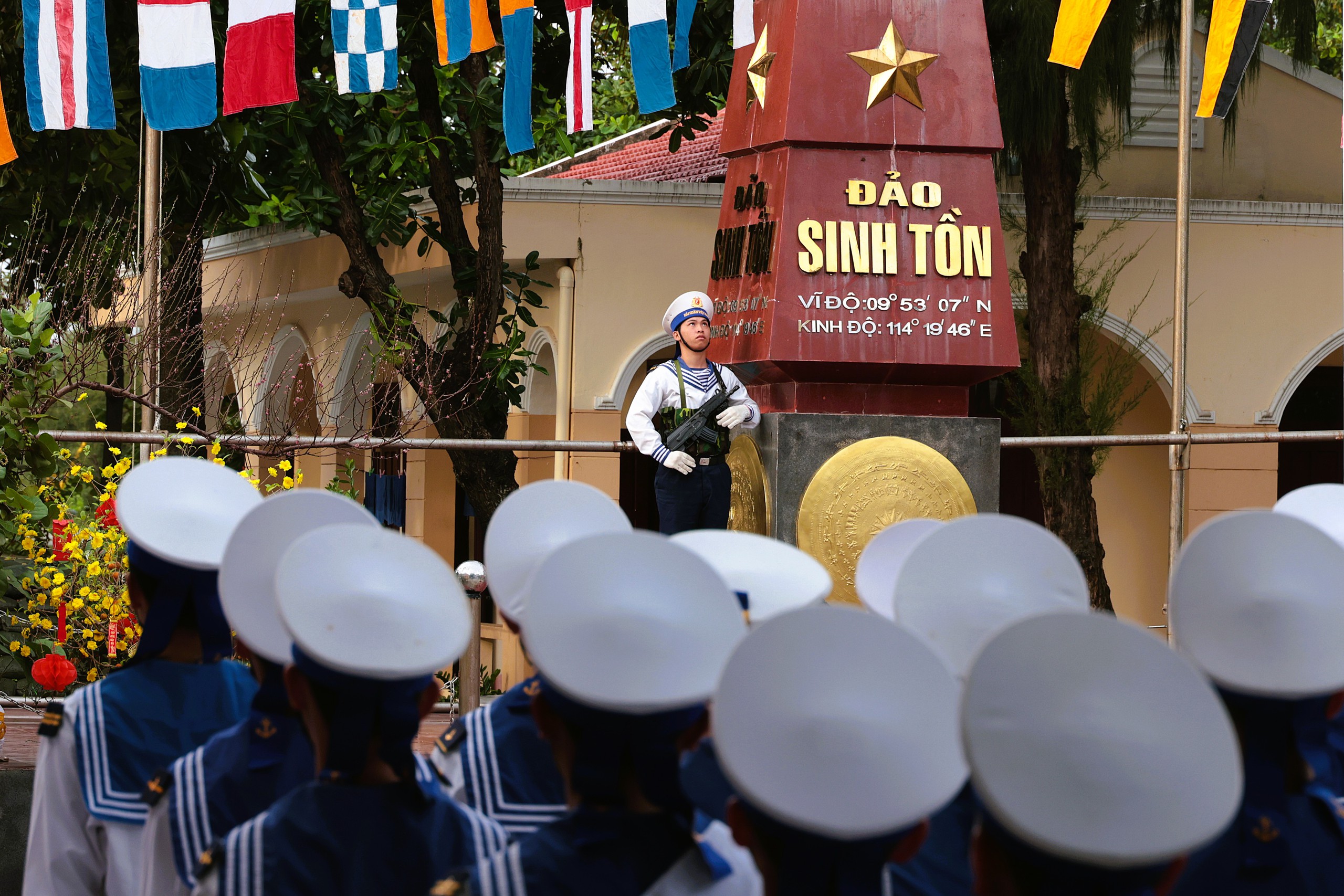 Tết ở Trường Sa - Kỳ 7: Ươm b&agrave;ng vu&ocirc;ng, Sinh Tồn xanh xanh- Ảnh 11.