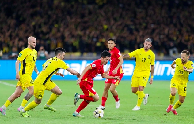 Đội tuyển Việt Nam chờ đợi CAS ph&aacute;n quyết c&ocirc;ng bằng: FIFA đ&atilde; xử Malaysia thua giao hữu, vậy n&ecirc;n&hellip;
- Ảnh 2.
