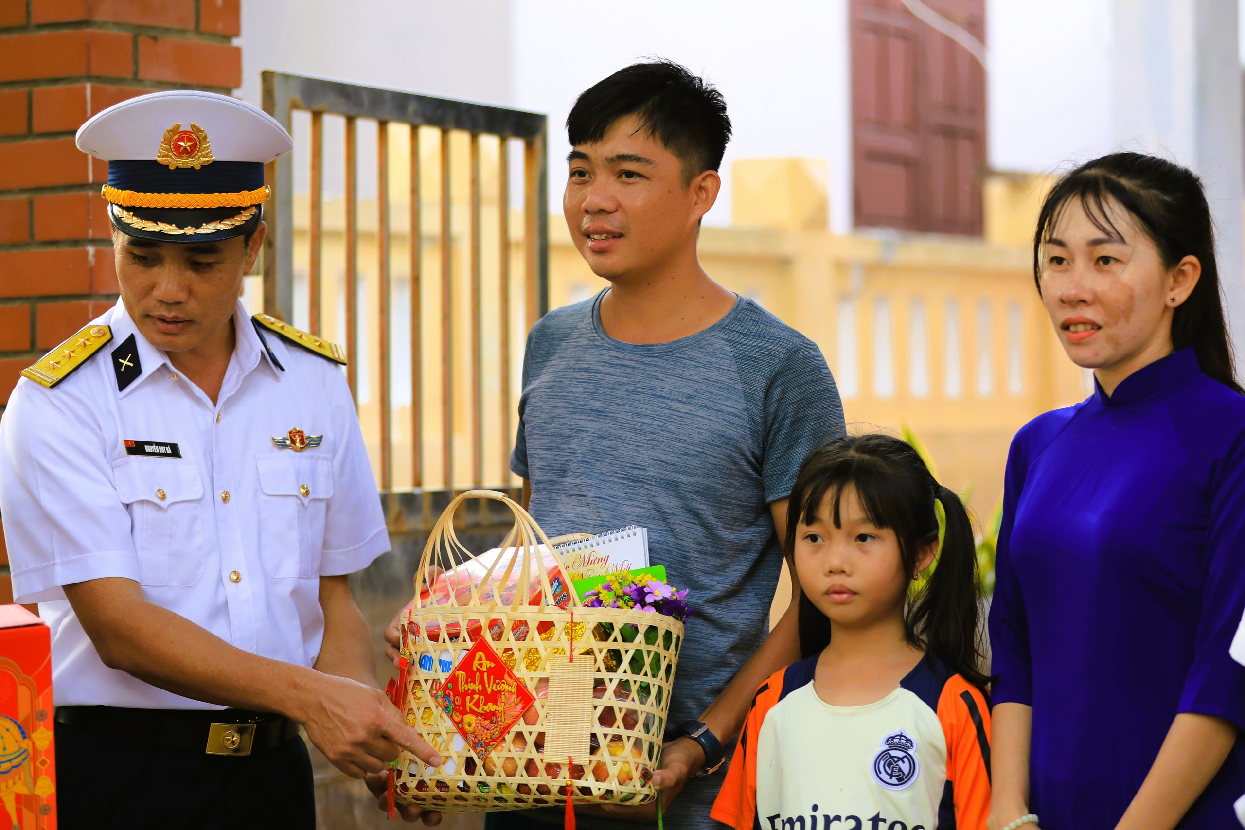 Tết ở Trường Sa - Kỳ 6: Những món quà đặc biệt- Ảnh 21.
