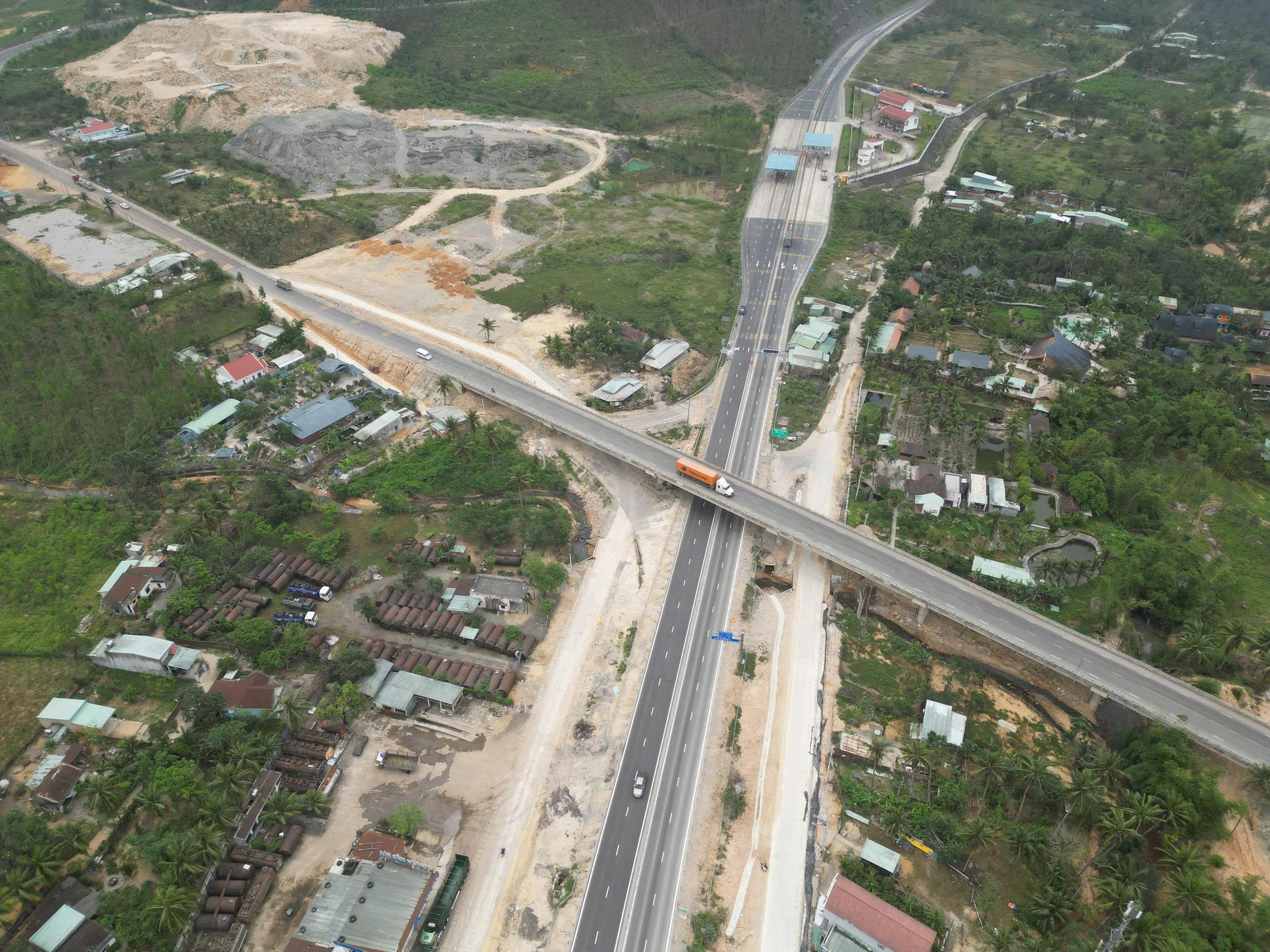 Cao tốc Hoài Nhơn - Quy Nhơn và Quy Nhơn - Chí Thạnh thông xe đêm nay- Ảnh 2.