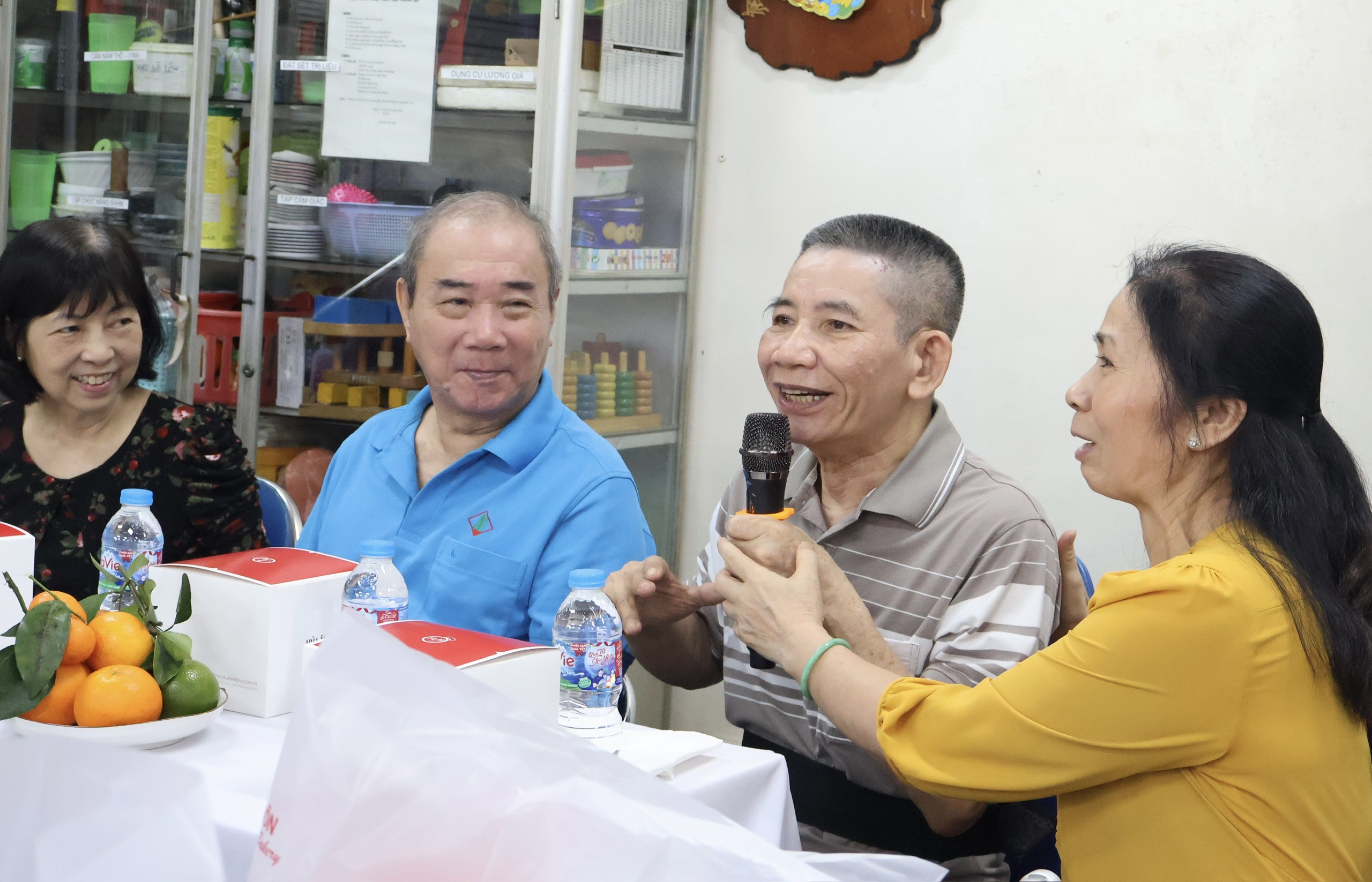 Tiệc tất ni&ecirc;n đặc biệt ở Bệnh viện Chợ Rẫy: Khoảnh khắc khiến bệnh nh&acirc;n nghẹn ng&agrave;o - Ảnh 8.