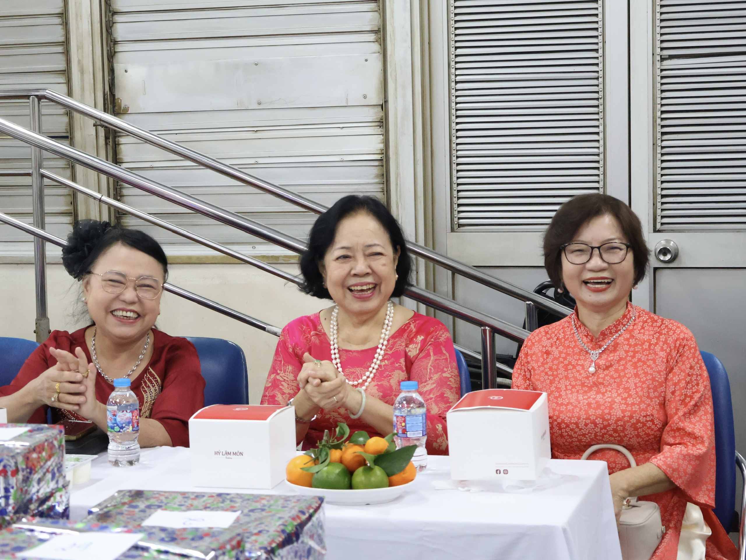 Tiệc tất ni&ecirc;n đặc biệt ở Bệnh viện Chợ Rẫy: Khoảnh khắc khiến bệnh nh&acirc;n nghẹn ng&agrave;o - Ảnh 2.