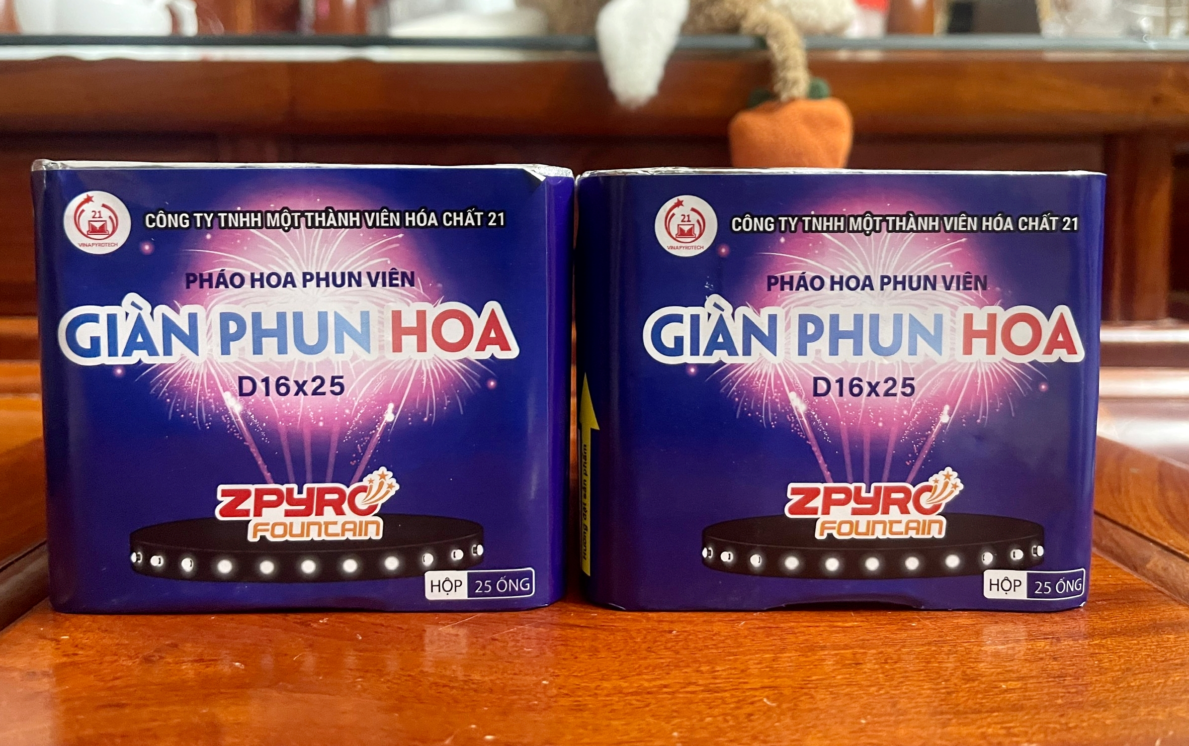 Pháo hoa Bộ Quốc phòng được hét cao gấp 3 lần giá gốc vẫn khó tìm như 'mua vàng’- Ảnh 6. Pháo hoa Bộ Quốc phòng được hét cao gấp 3 lần giá gốc vẫn khó tìm như 'mua vàng’- Ảnh 6.