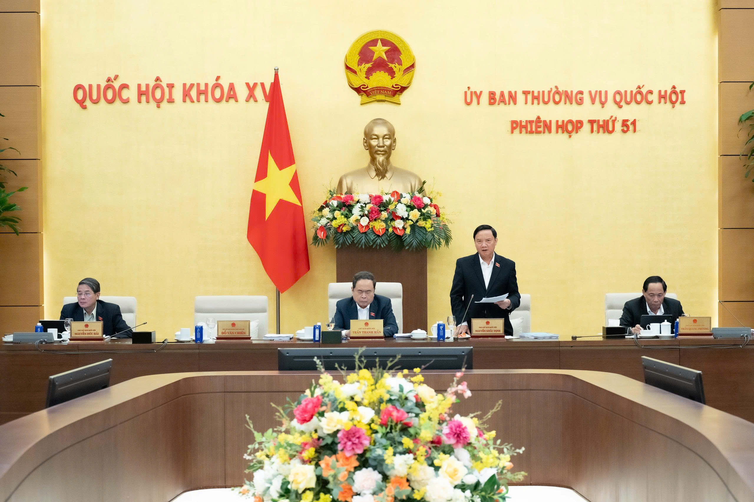 Ủy ban Thường vụ Quốc hội ph&ecirc; chuẩn nh&acirc;n sự TP.HCM, Cao Bằng, Quảng Trị- Ảnh 1.