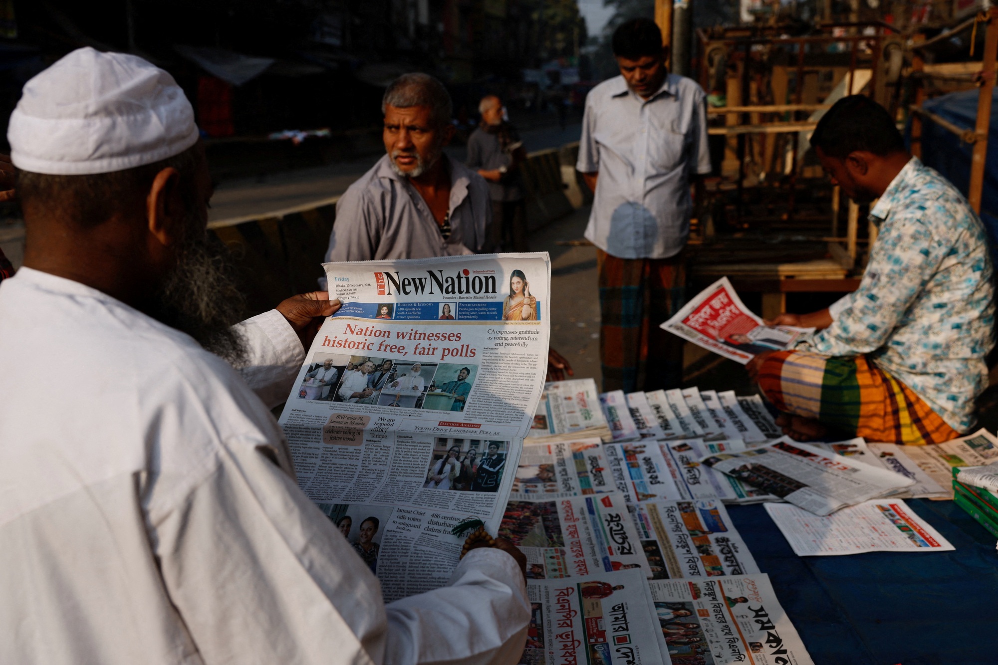 Đảng BNP thắng lớn trong cuộc bầu cử Bangladesh  - Ảnh 2.