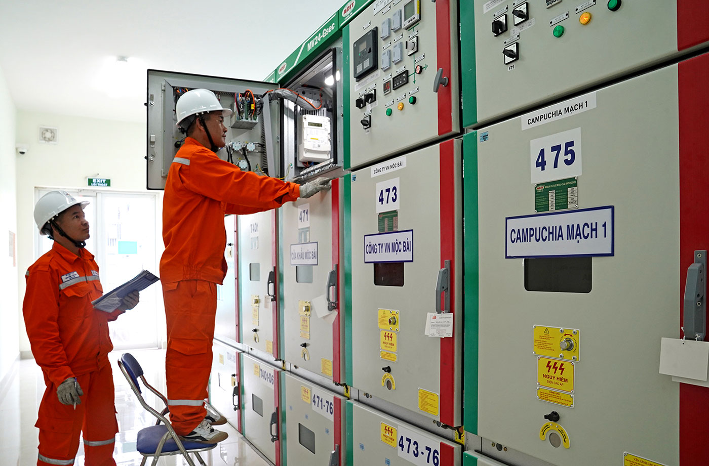 Ngành điện miền Nam sẵn sàng đảm bảo cung cấp điện Tết Bính Ngọ 2026- Ảnh 3.
