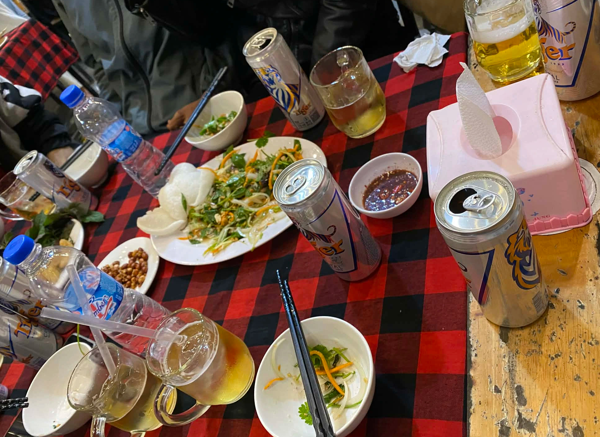 Ngày tết: Được mời rượu bia mừng xuân liên tục có thể gây căng thẳng ức chế- Ảnh 3.