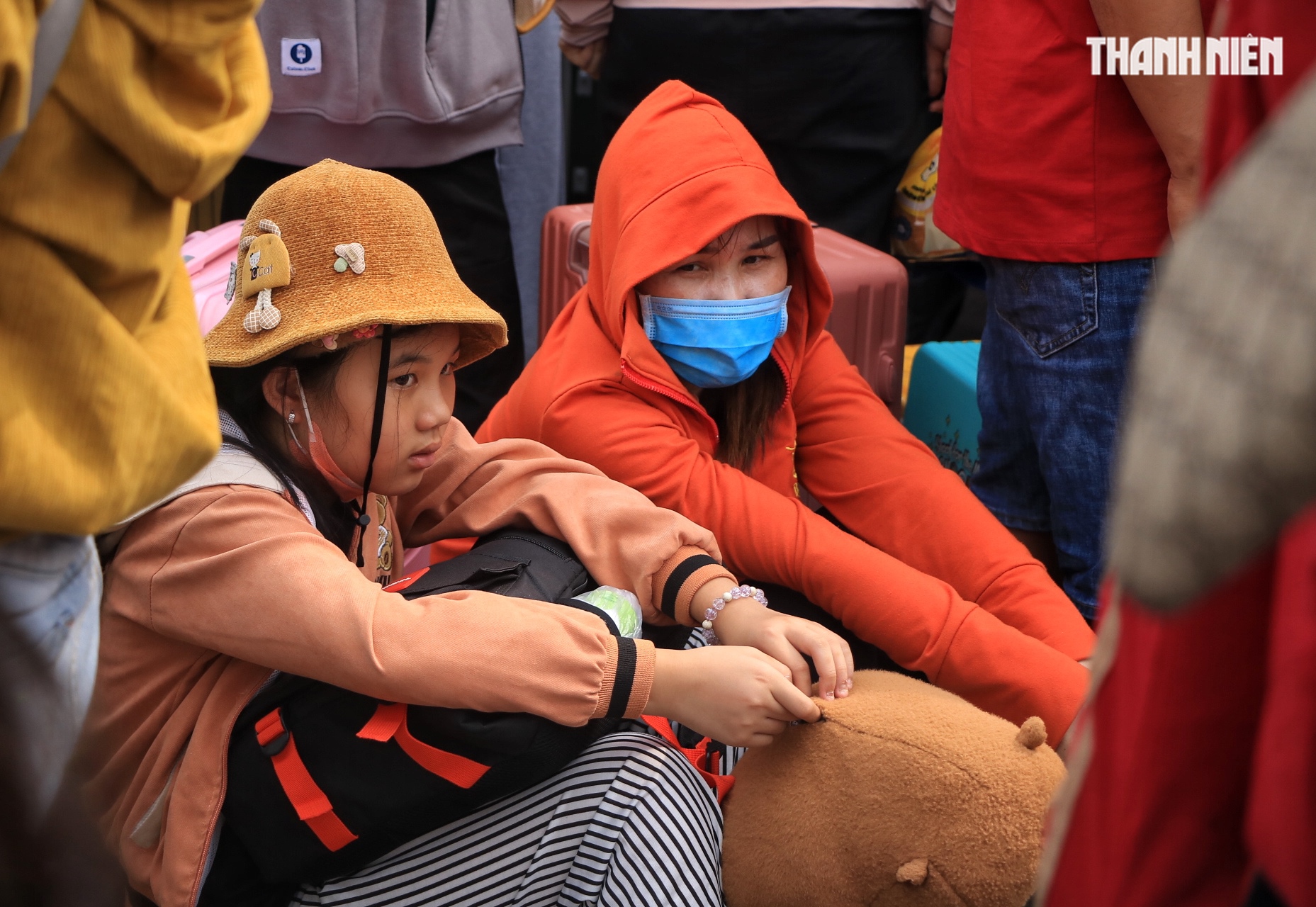 Sáng nay 26 tết: Bất ngờ ở Bến xe Miền Tây TP.HCM vì 'đông quá đông' - Ảnh 5.