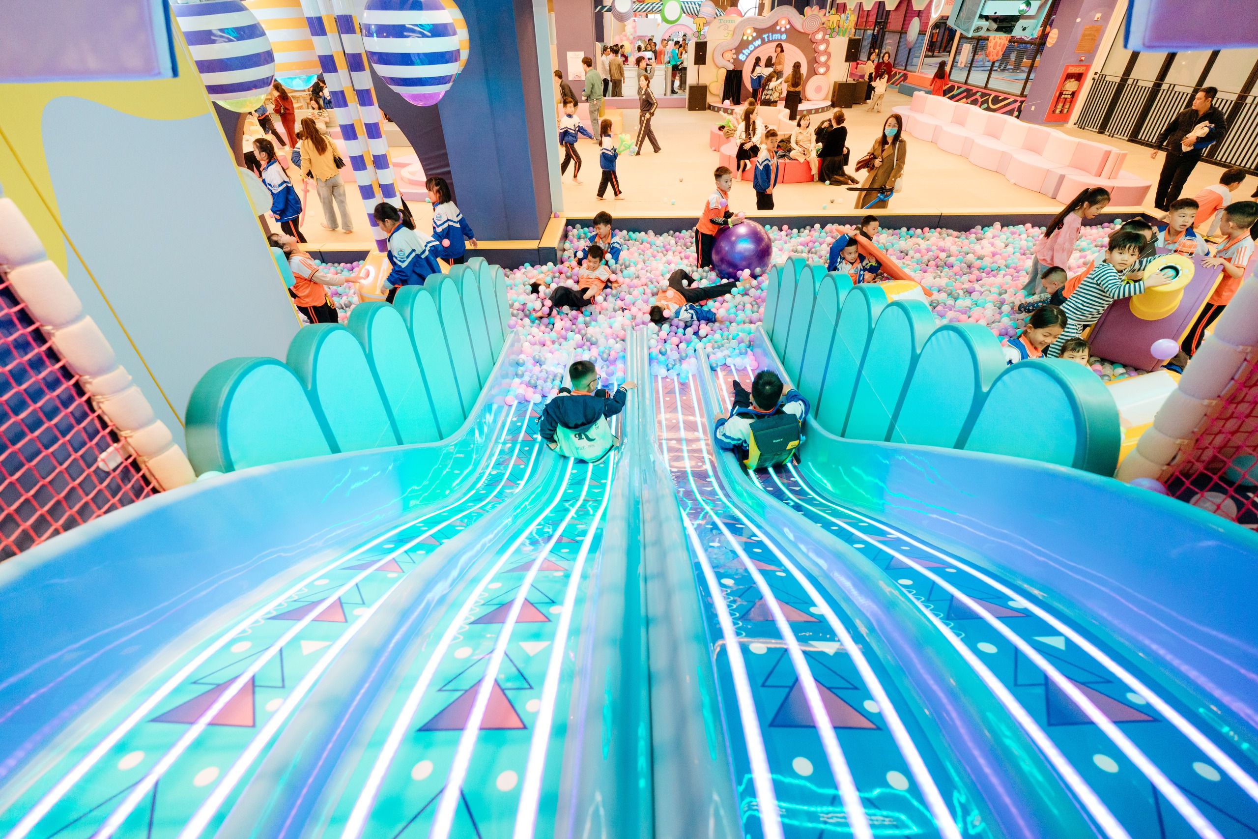 Ecopark tràn ngập sắc hoa các đại đô thị khắp 3 miền dịp Tết Bính Ngọ 2026- Ảnh 8.